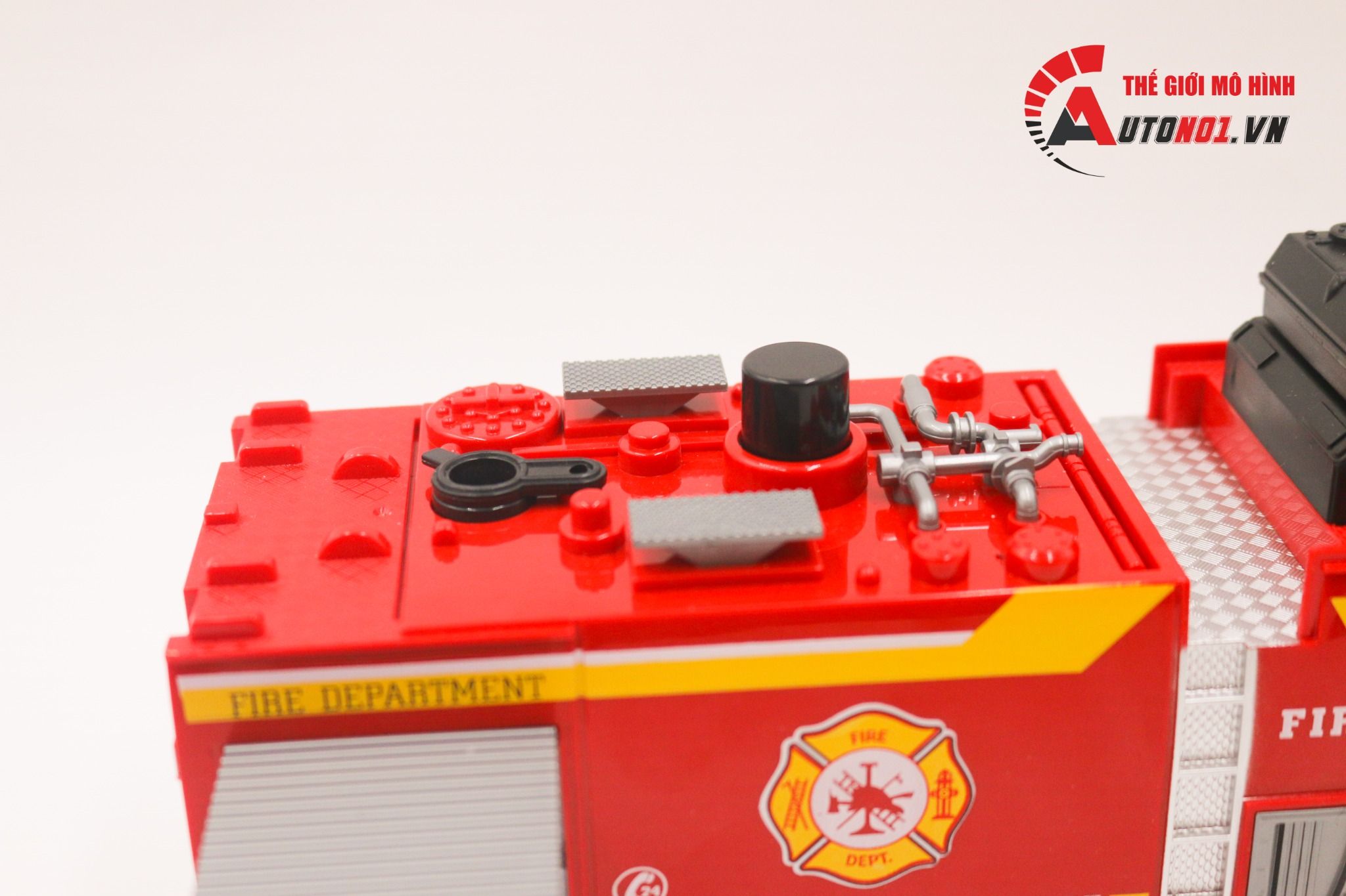 Xe mô hình cứu hỏa phun nước tỉ lệ 1:24 Metal DieCast 8057