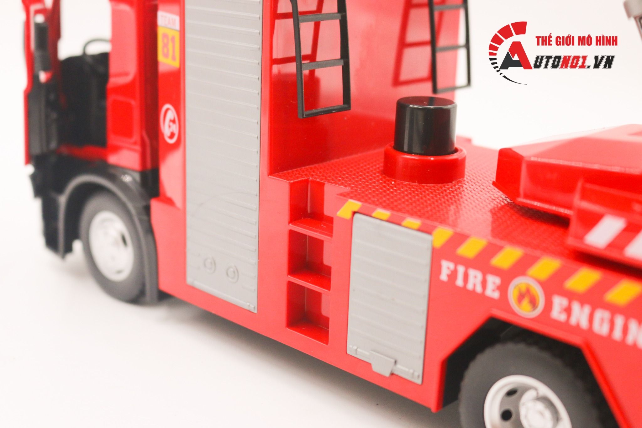 Xe mô hình cứu hỏa phun nước tỉ lệ 1:24 Metal DieCast 8057