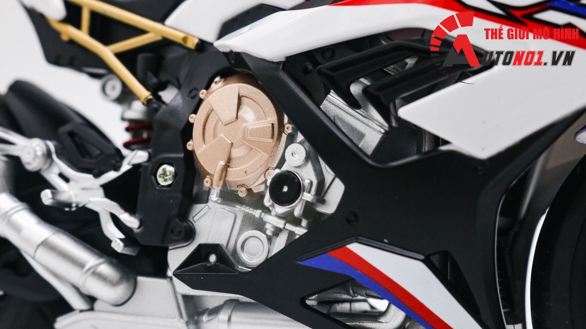 Mô hình xe BMW S1000RR tỉ lệ 1:9 Huayi Alloy MT050