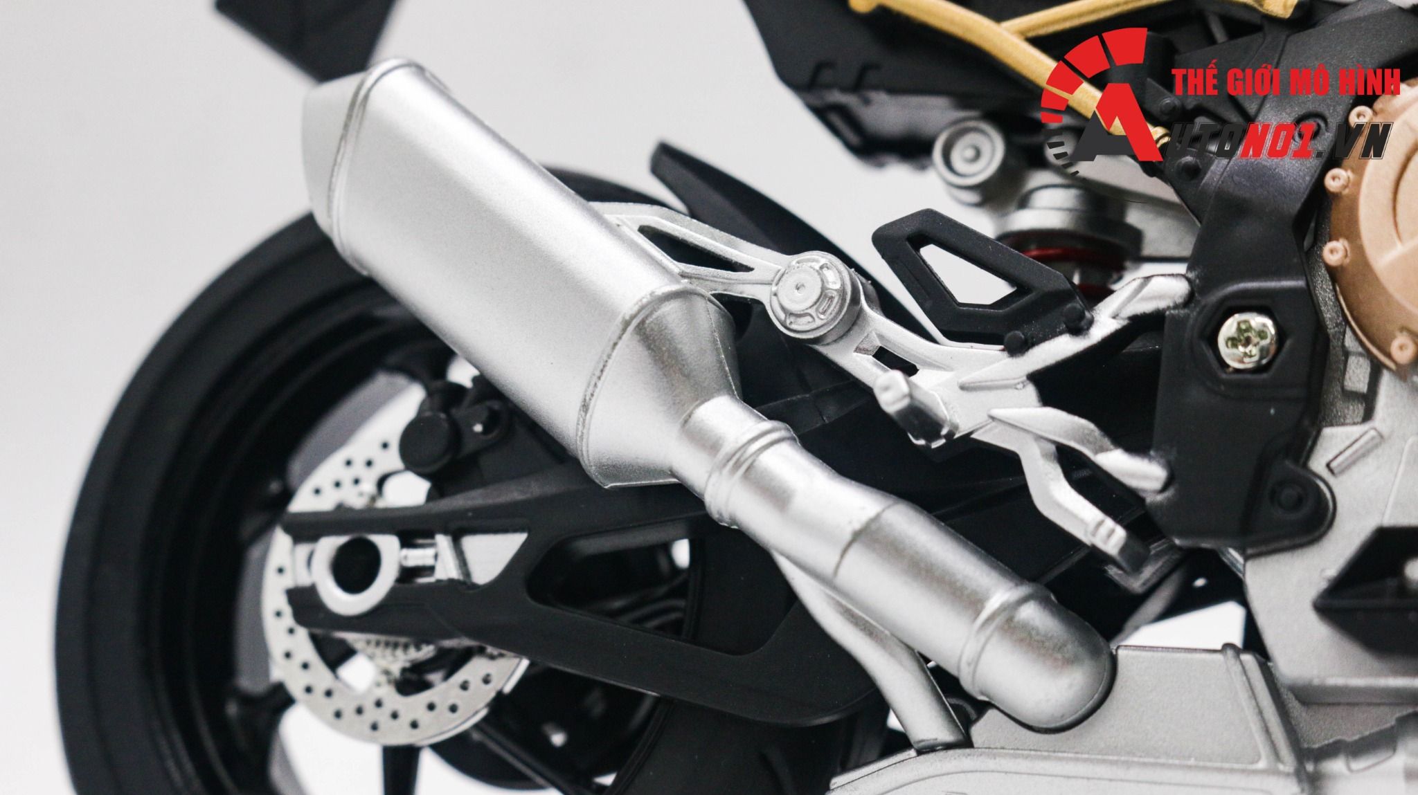 Mô hình xe BMW S1000RR tỉ lệ 1:9 Huayi Alloy MT050