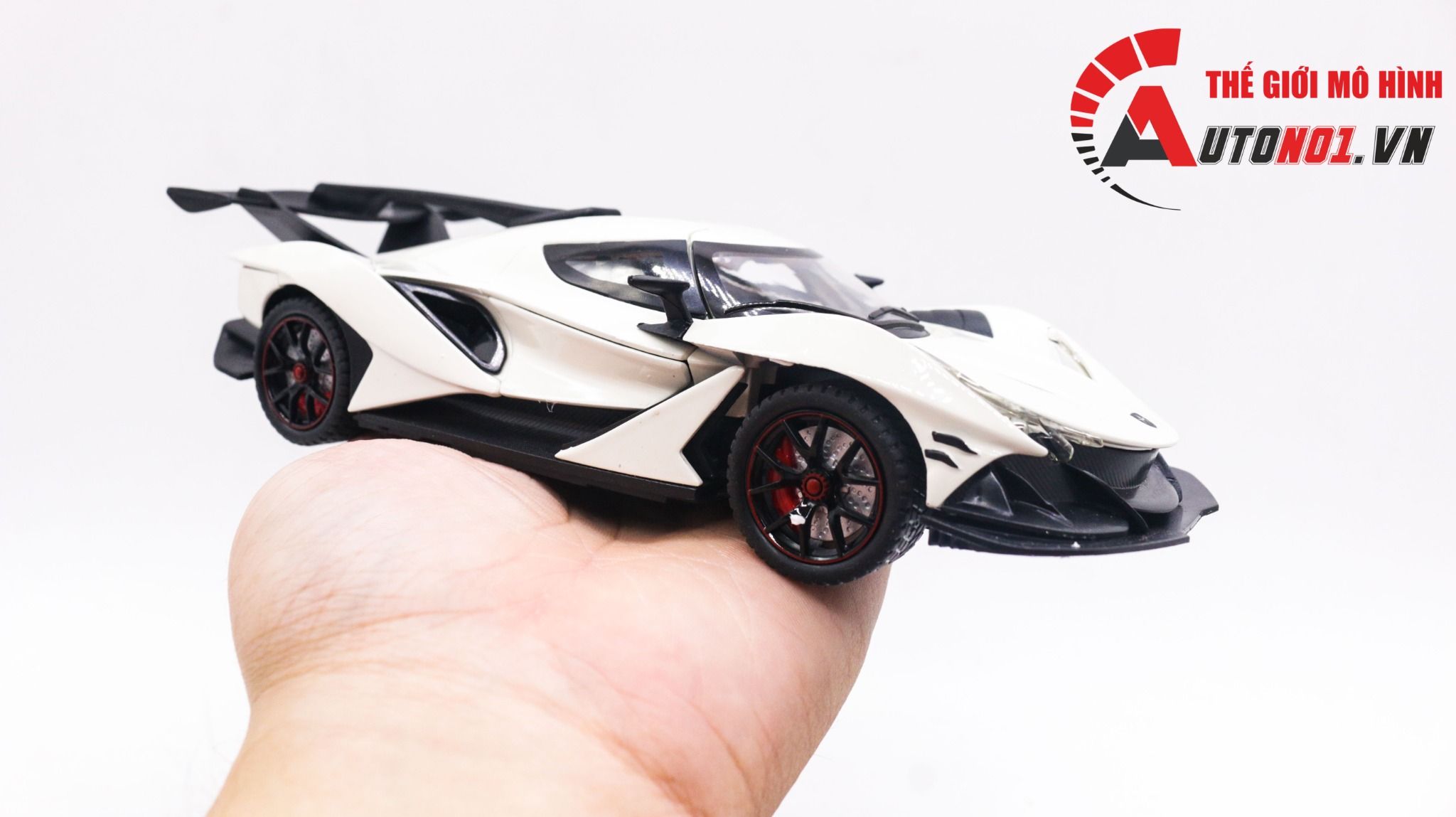 Mô hình xe Apollo IE tỉ lệ 1:24 full open, đánh lái được, có đèn và âm thanh Chezhi OT268