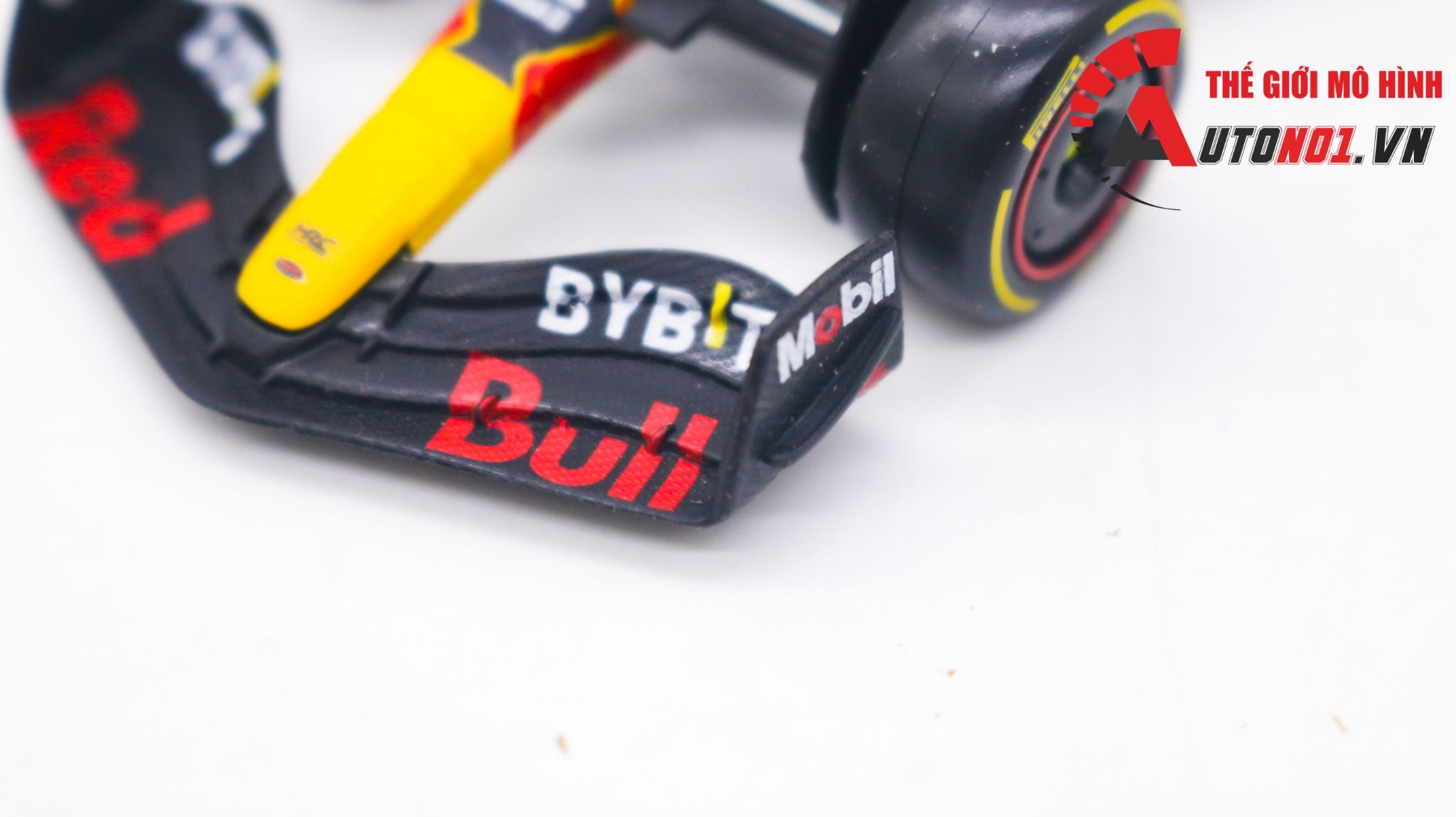  Mô hình xe đua F1 Ferrari Red Bull RB19 tỉ lệ 1:43 Bburago OT287 