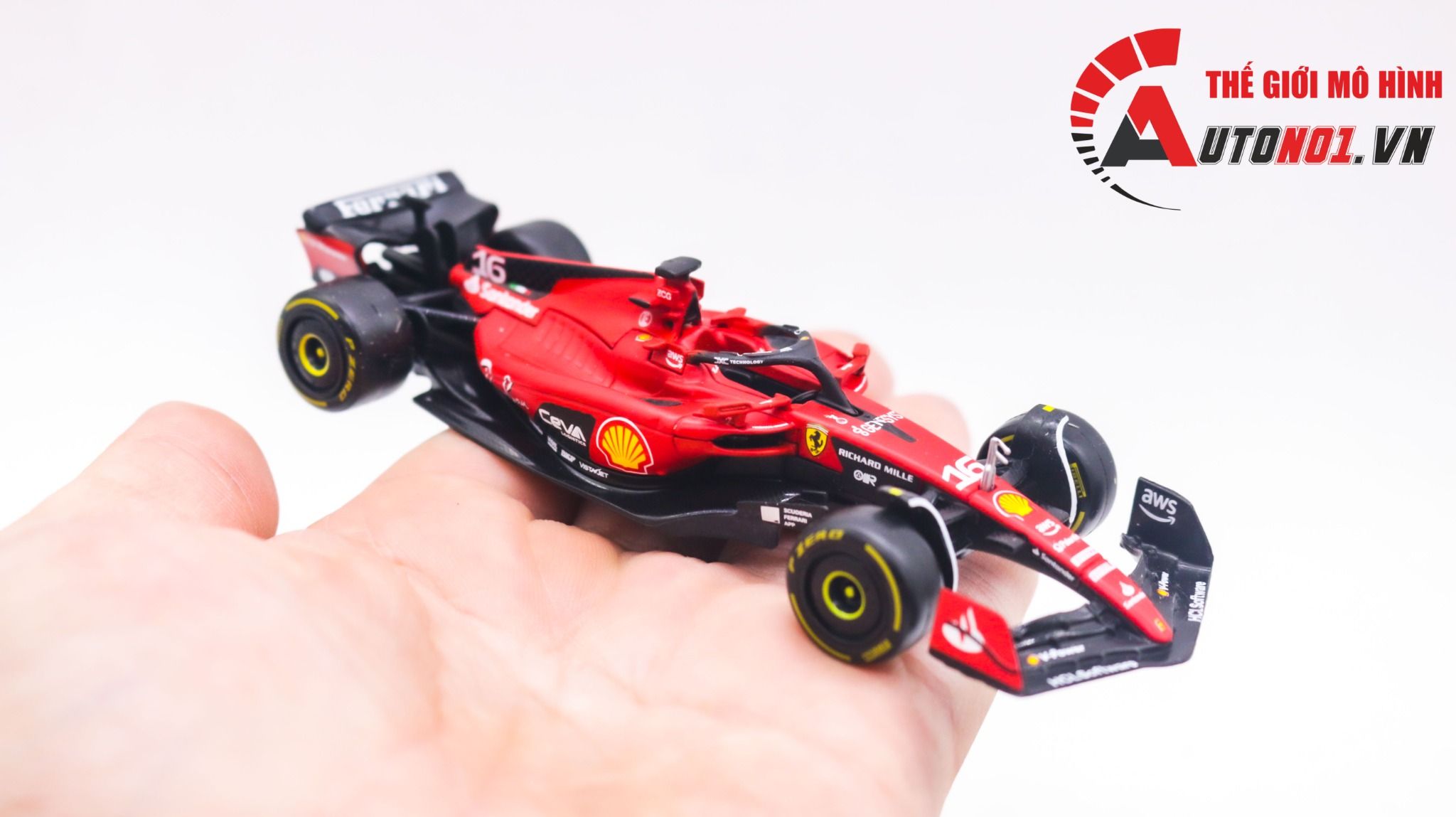  Mô hình xe đua F1 2023 Ferrari SF23 tỉ lệ 1:43 Bburago OT288 