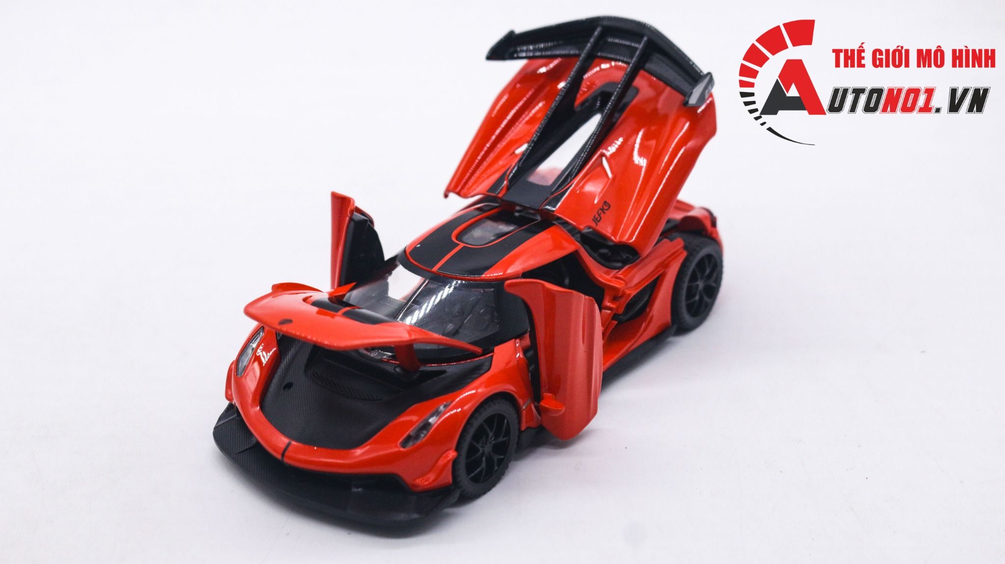 Mô hình xe Koenigsegg Jesko full open có đèn âm thanh tỉ lệ 1:32 Alloy model OT32044