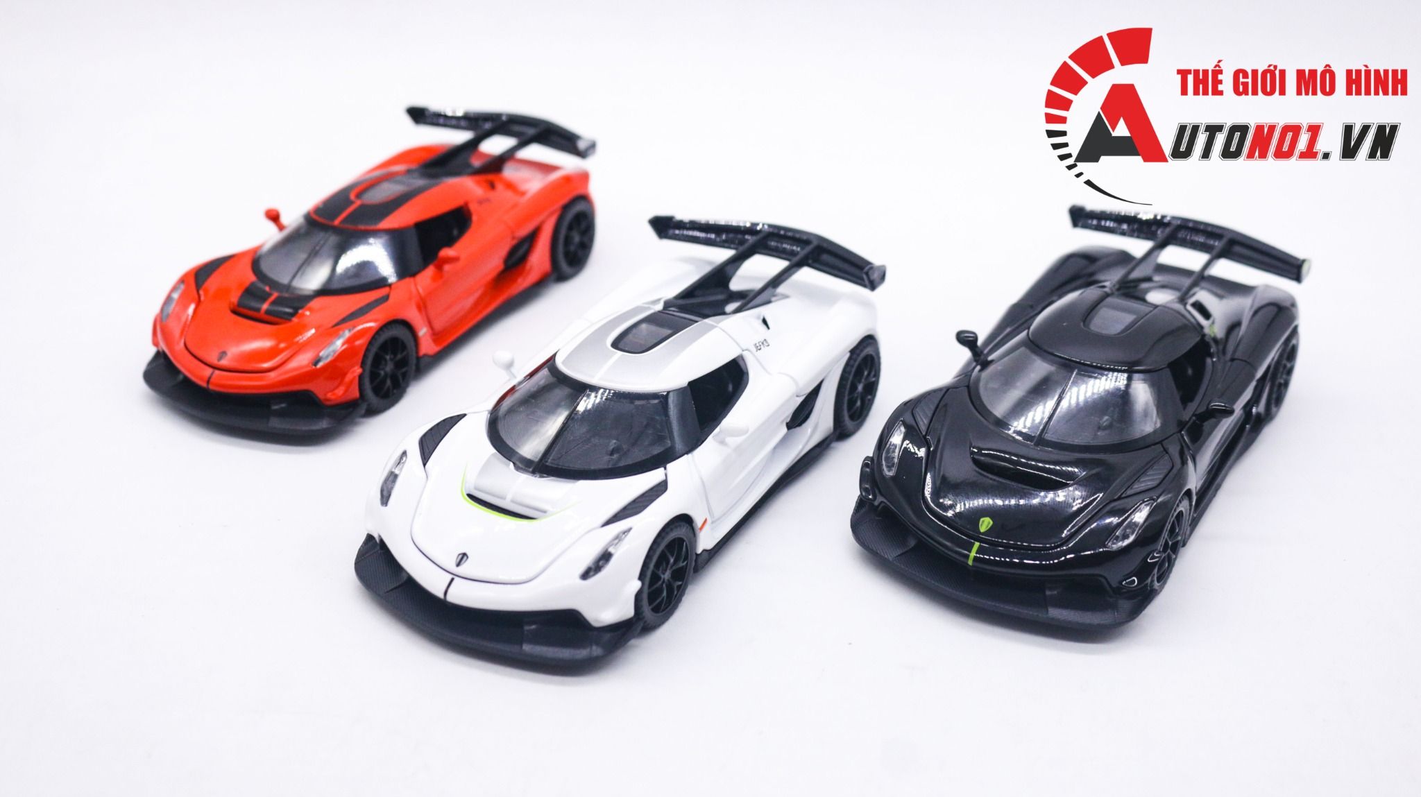 Mô hình xe Koenigsegg Jesko full open có đèn âm thanh tỉ lệ 1:32 Alloy model OT32044