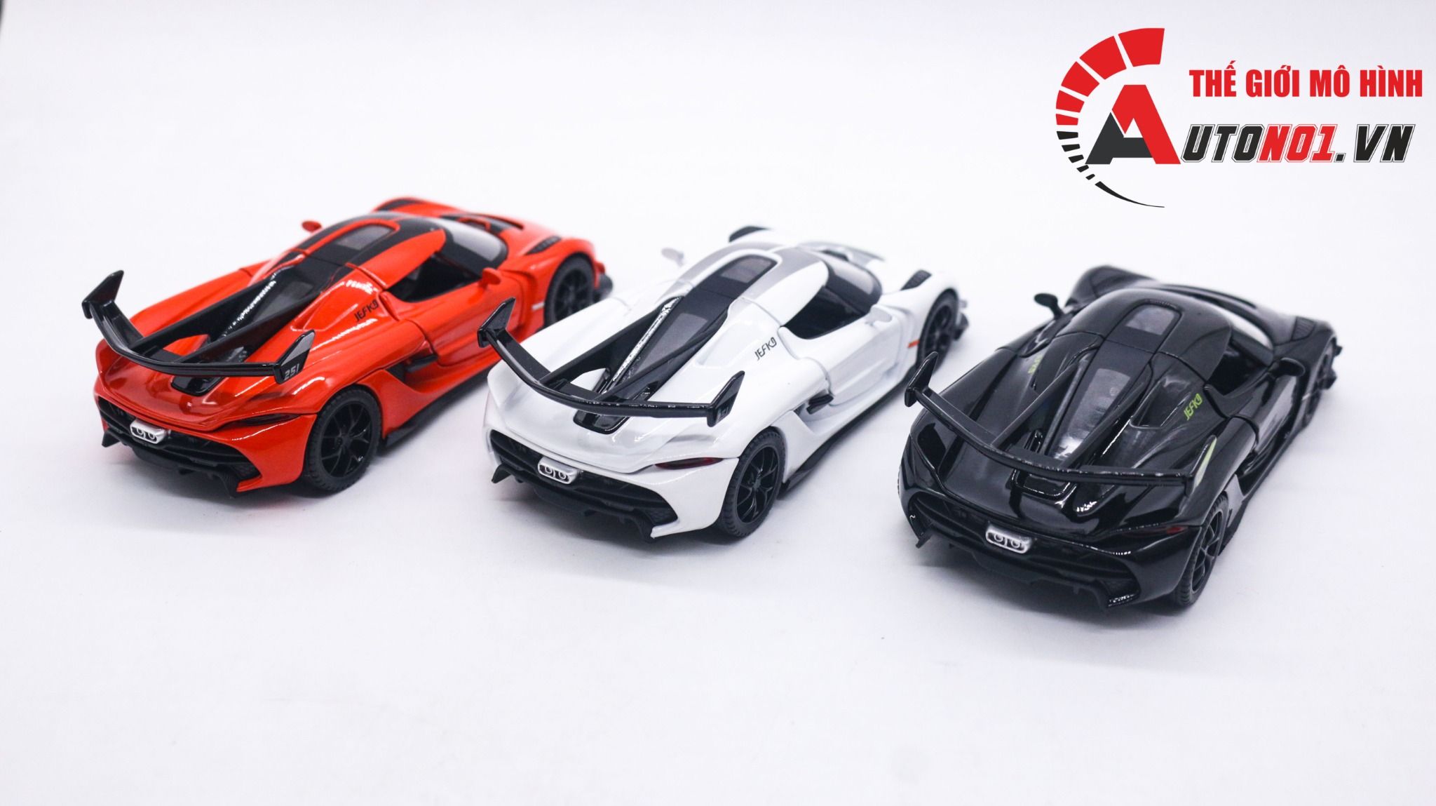 Mô hình xe Koenigsegg Jesko full open có đèn âm thanh tỉ lệ 1:32 Alloy model OT32044