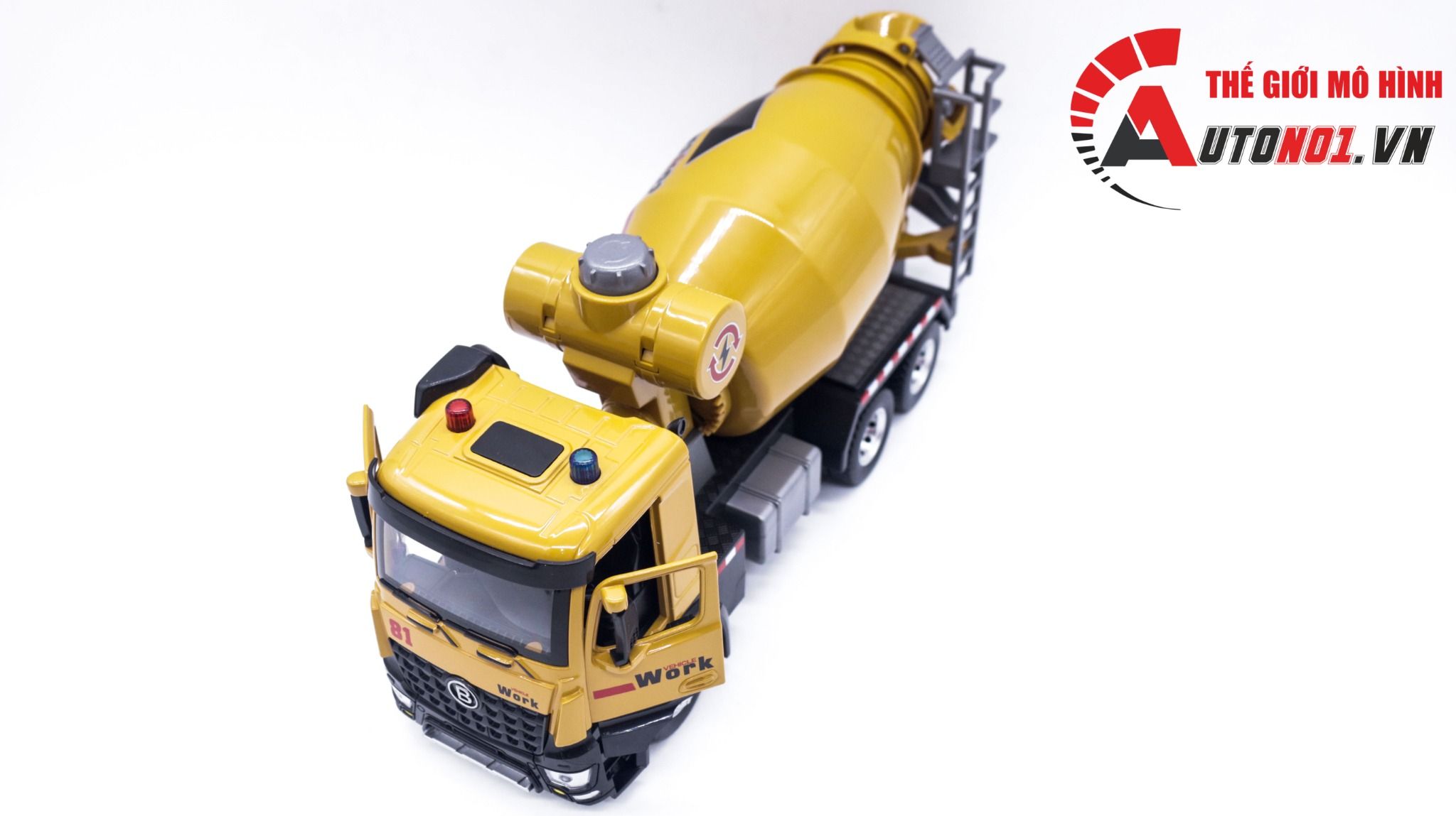 Mô hình xe công trình trộn bê tông có thùng trộn quay bằng tay tỉ lệ 1:24 Metal DieCast OT294