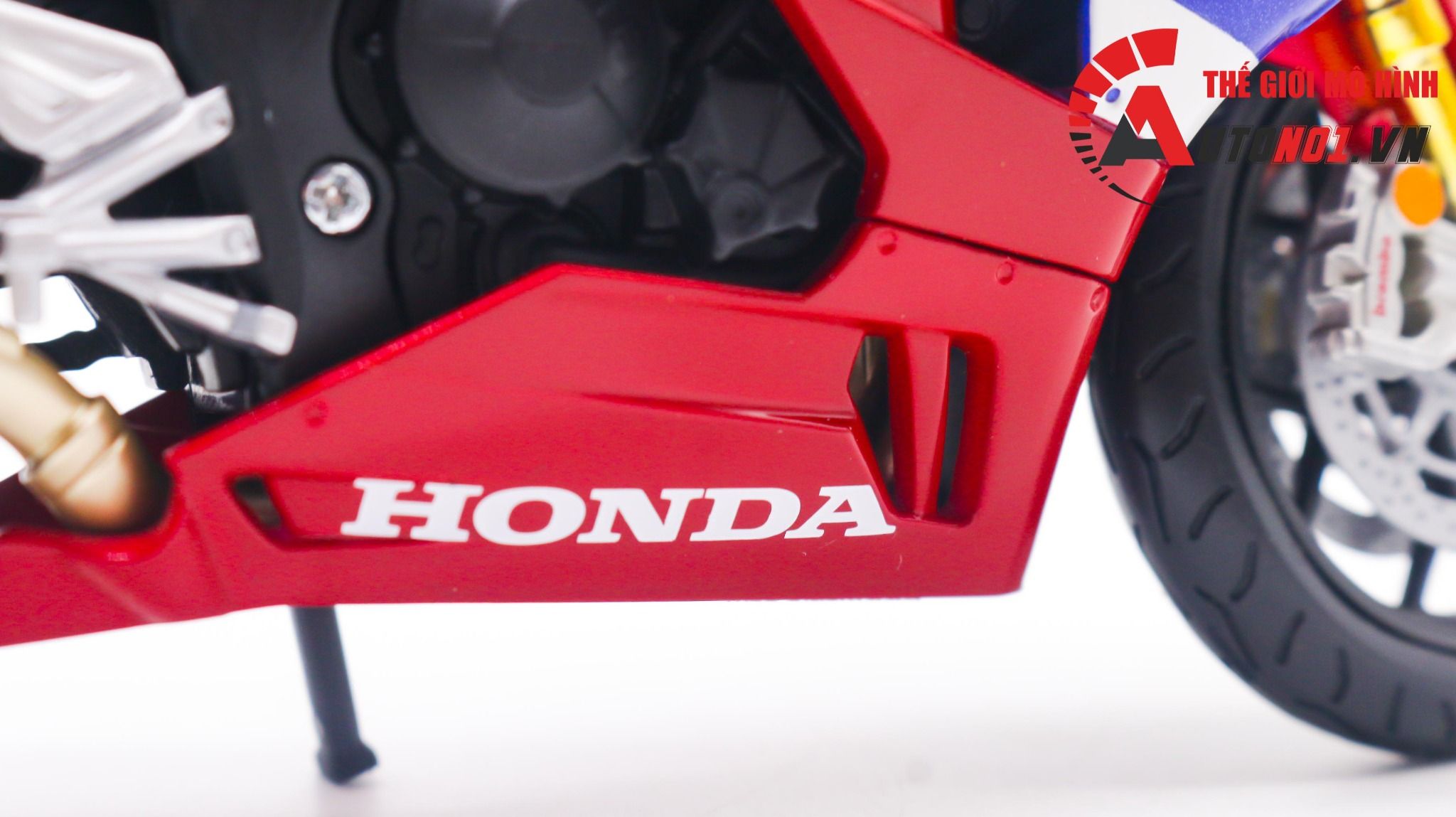  Mô hình xe Honda CBR 1000RR-R Fireblade SP 1:12 Maisto MT076 