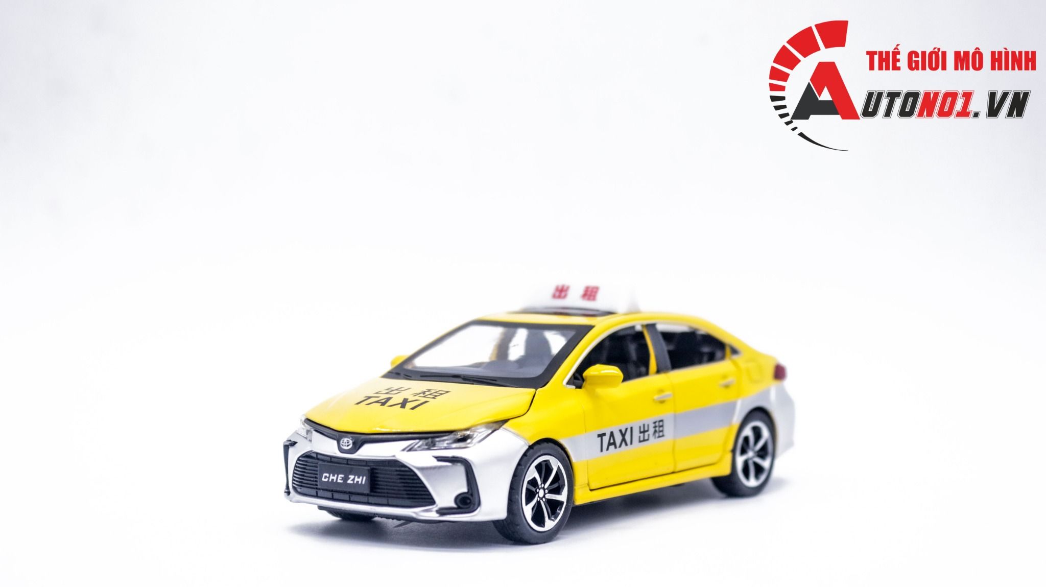 Mô hình xe ô tô Toyota Corolla sedan taxi tỉ lệ 1:32 Alloy model OT224