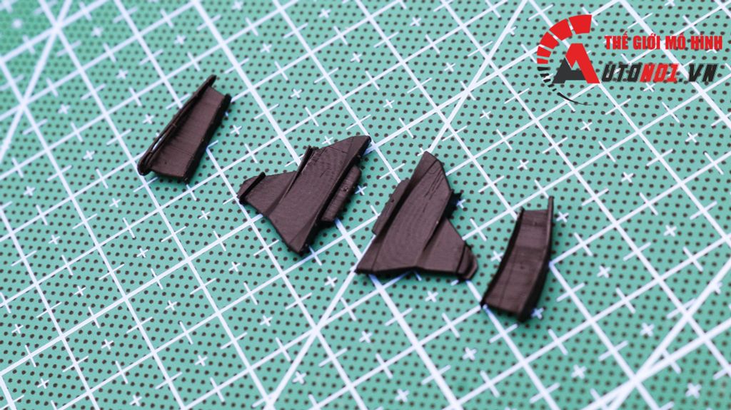 PHỤ KIỆN ĐỘ CÁNH GIÓ WINGLETS V TWIN CHO MÔ TÔ 1:12 PK087