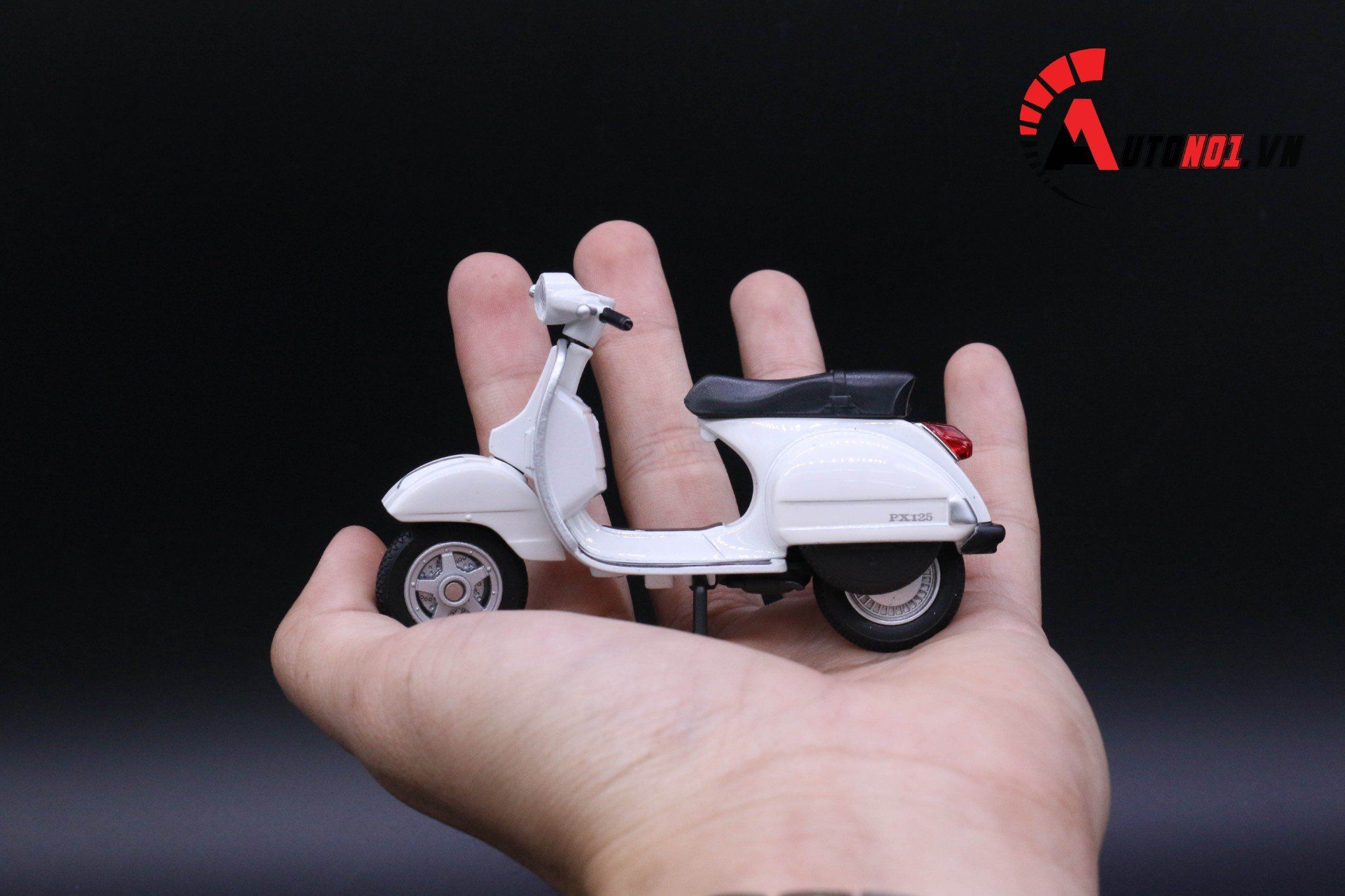  Mô hình xe Vespa px 2016 white 1:18 Welly MT078H 