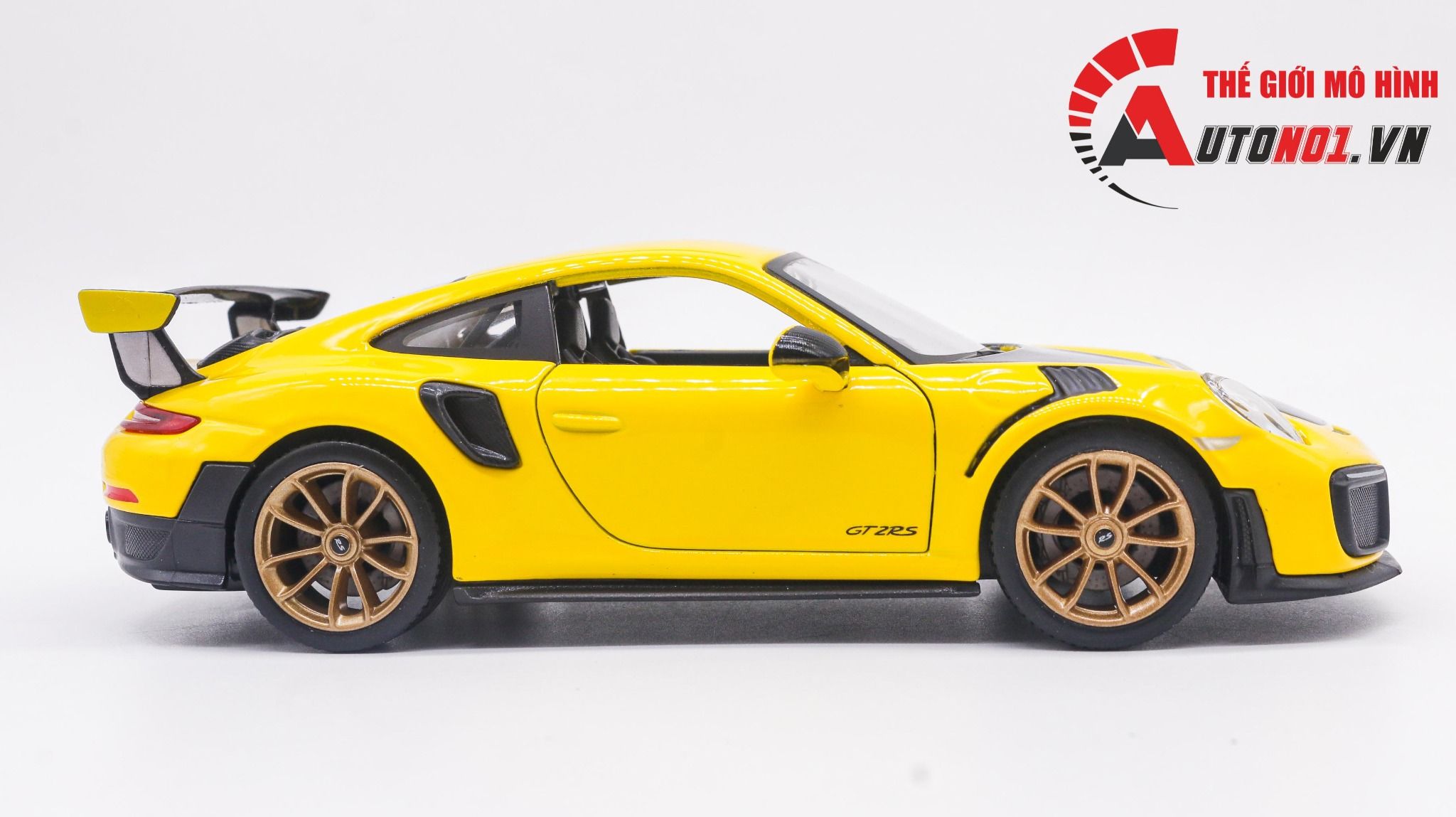Mô hình xe Porsche 911 Gt2 Rs 2018 Yellow 1:24 Maisto OT617