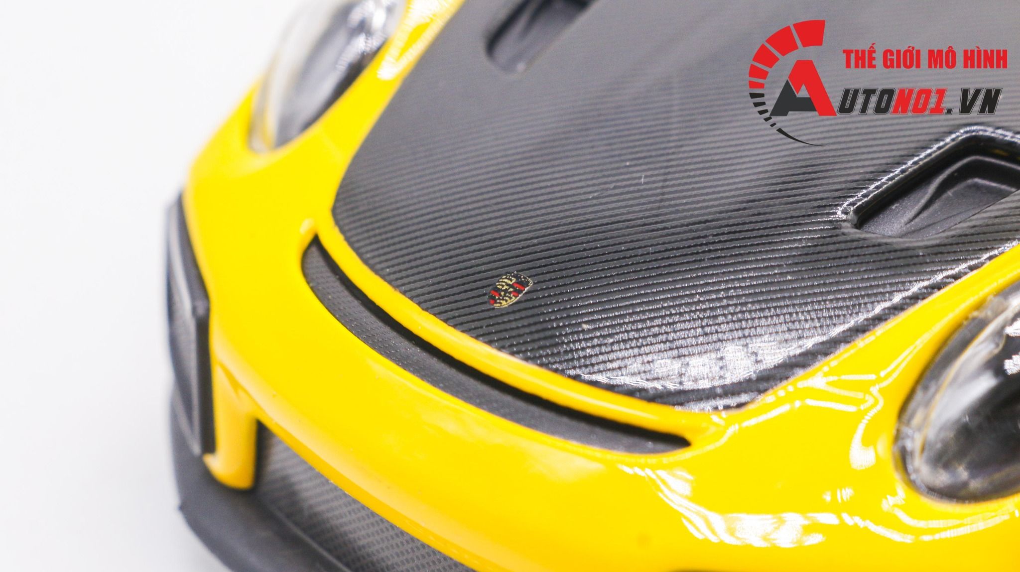 Mô hình xe Porsche 911 Gt2 Rs 2018 Yellow 1:24 Maisto OT617