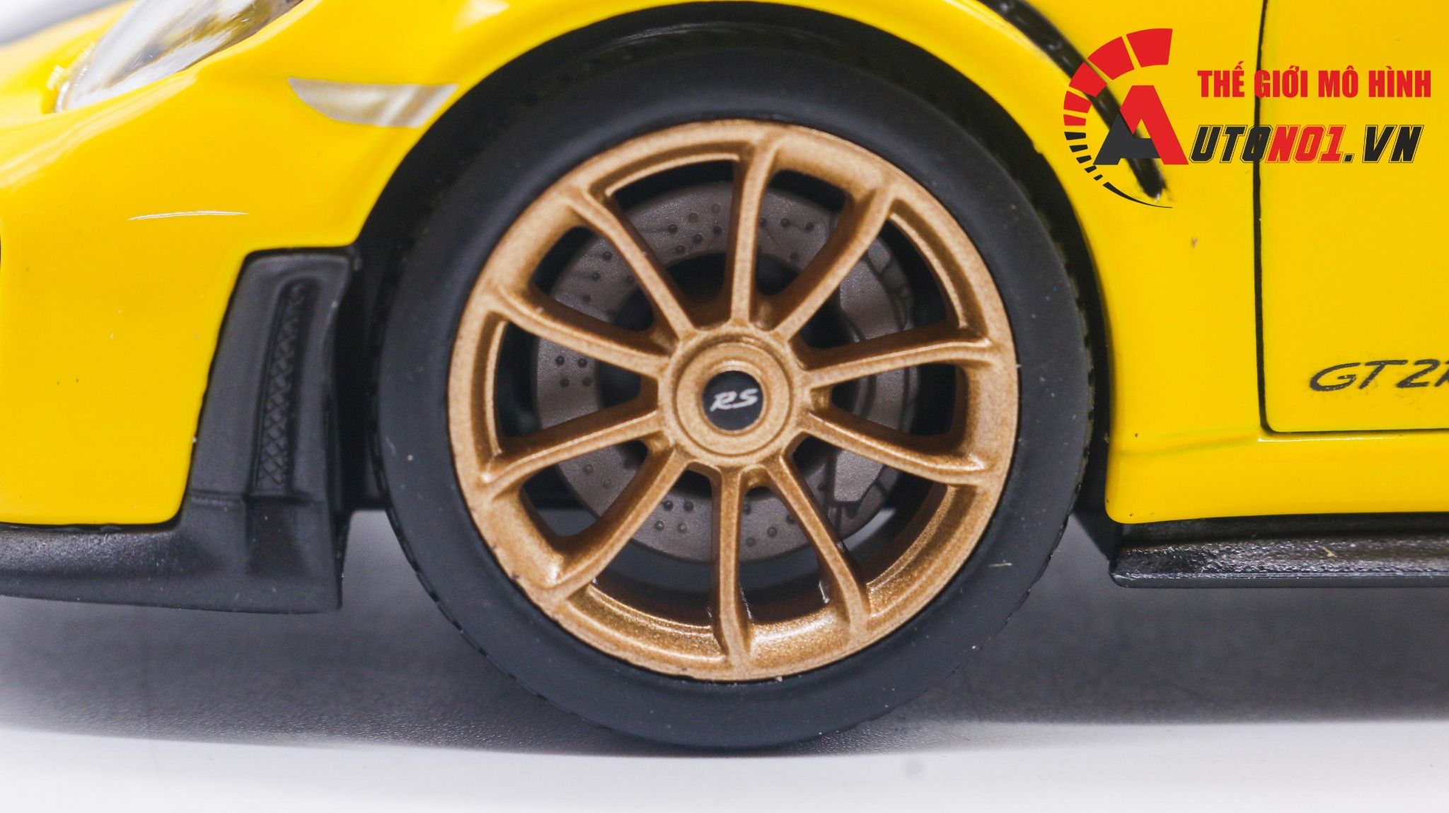 Mô hình xe Porsche 911 Gt2 Rs 2018 Yellow 1:24 Maisto OT617