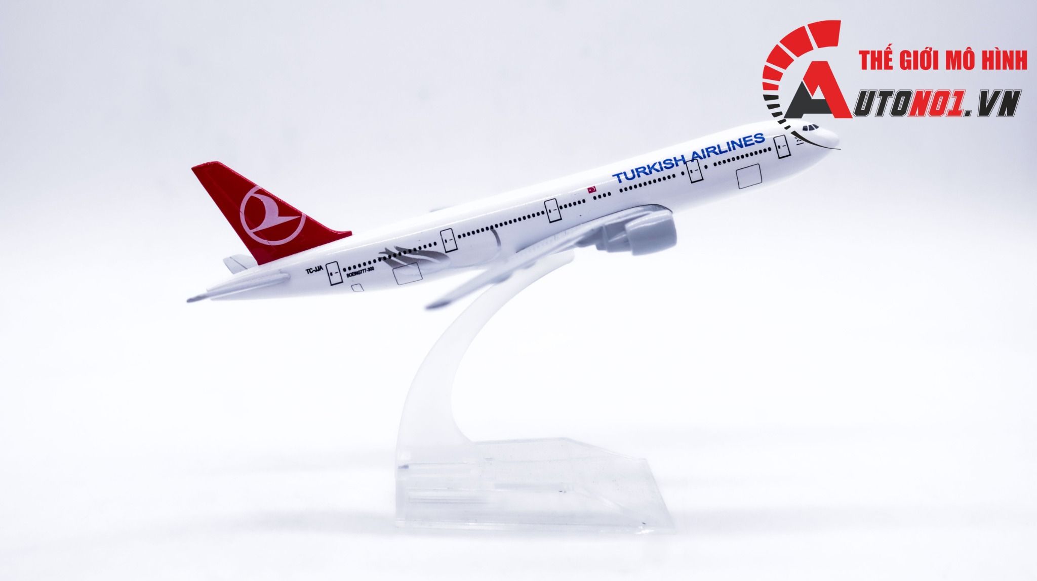 Mô hình máy bay Turkish Airlines Boeing B777-300ER 16cm MB16071