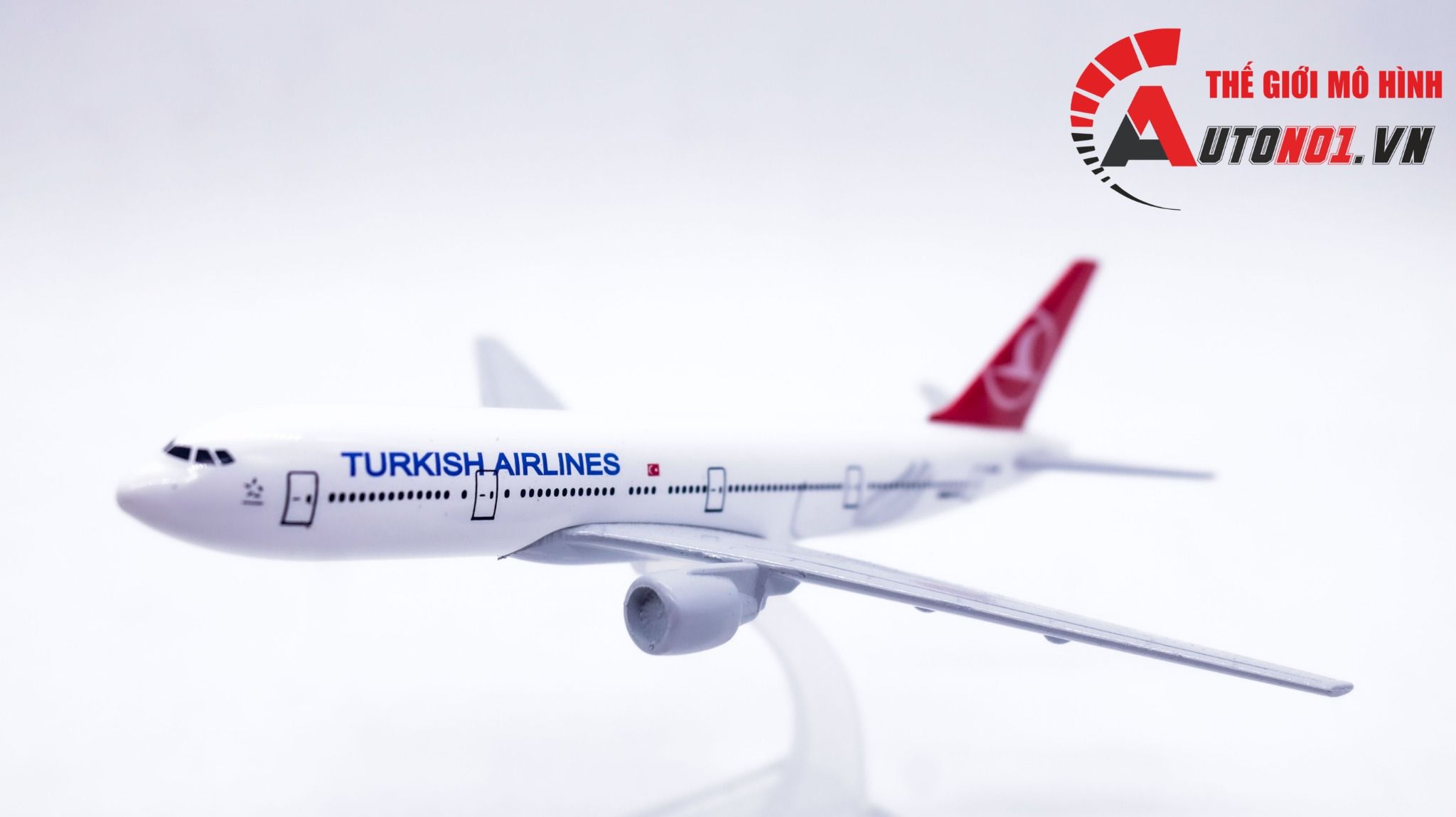 Mô hình máy bay Turkish Airlines Boeing B777-300ER 16cm MB16071