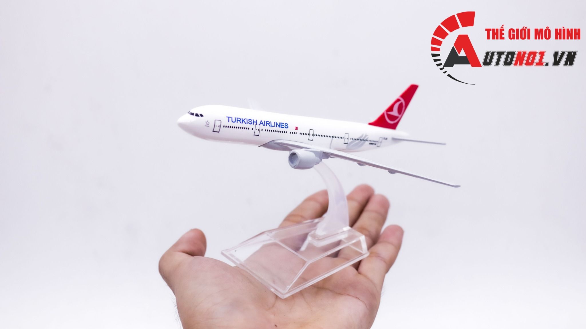 Mô hình máy bay Turkish Airlines Boeing B777-300ER 16cm MB16071