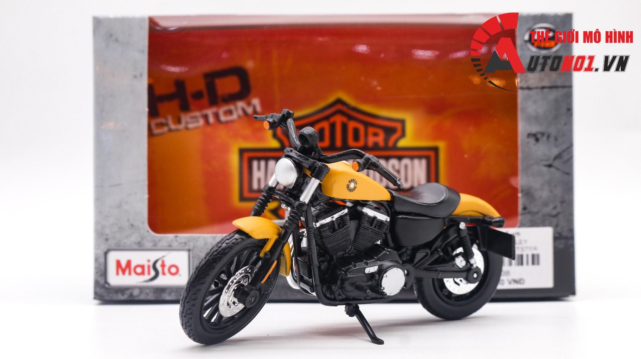 Mô hình xe Harley Davidson sportster iron 883 orange 1:18 Maisto 7373B