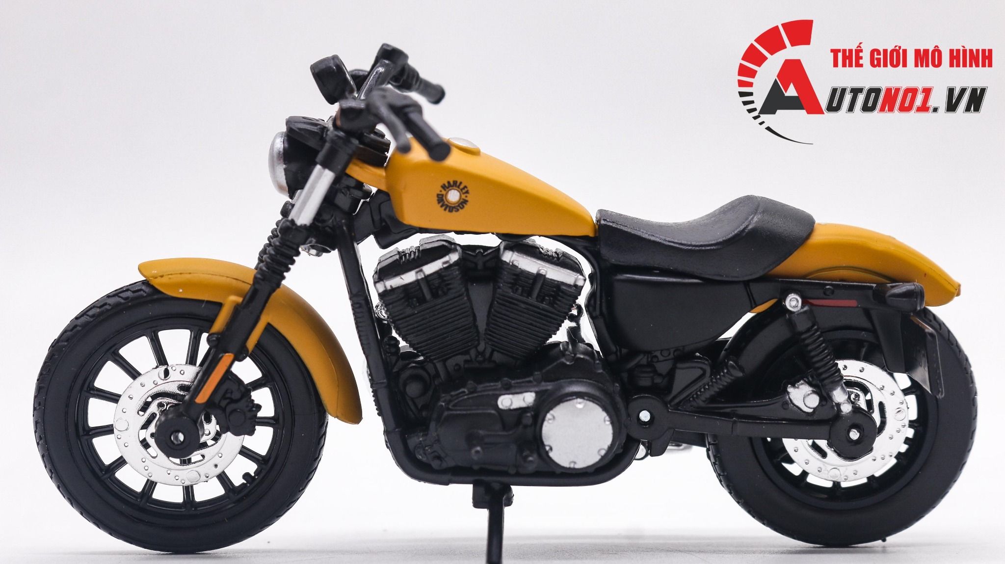 Mô hình xe Harley Davidson sportster iron 883 orange 1:18 Maisto 7373B