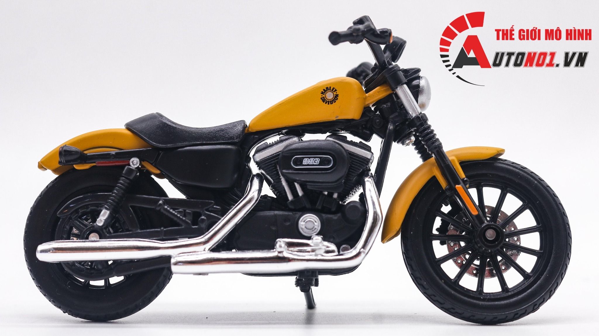 Mô hình xe Harley Davidson sportster iron 883 orange 1:18 Maisto 7373B