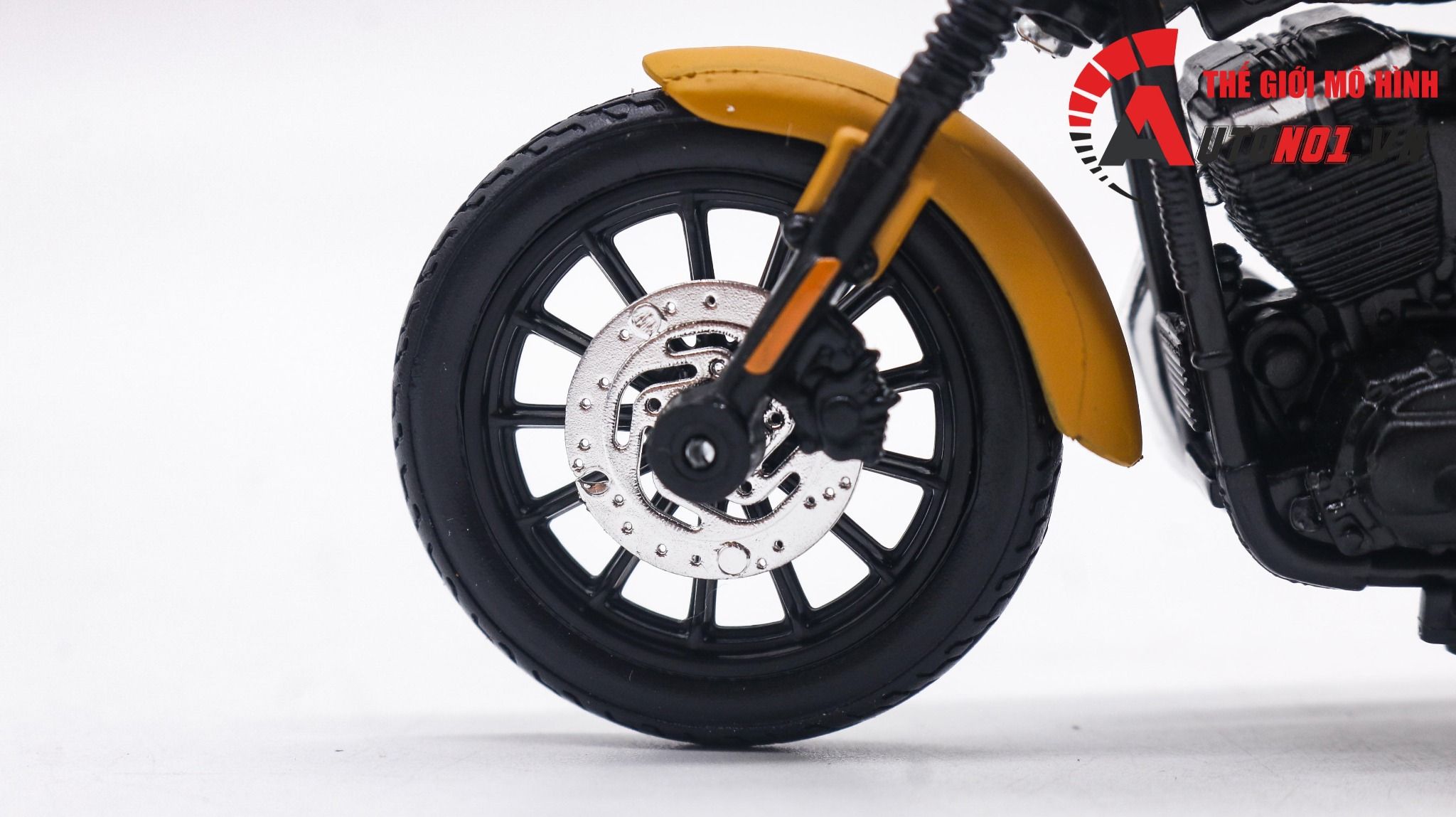 Mô hình xe Harley Davidson sportster iron 883 orange 1:18 Maisto 7373B