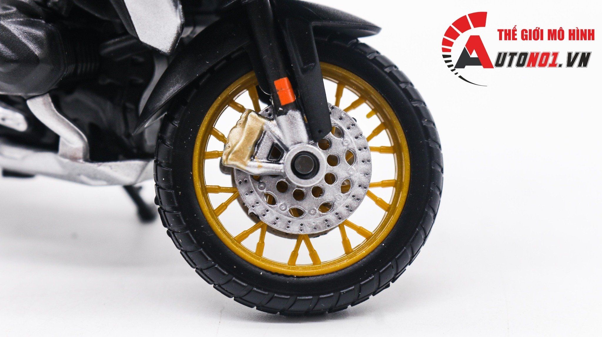 Mô hình xe Bmw R1250 gs white 1:18 Maisto 8009