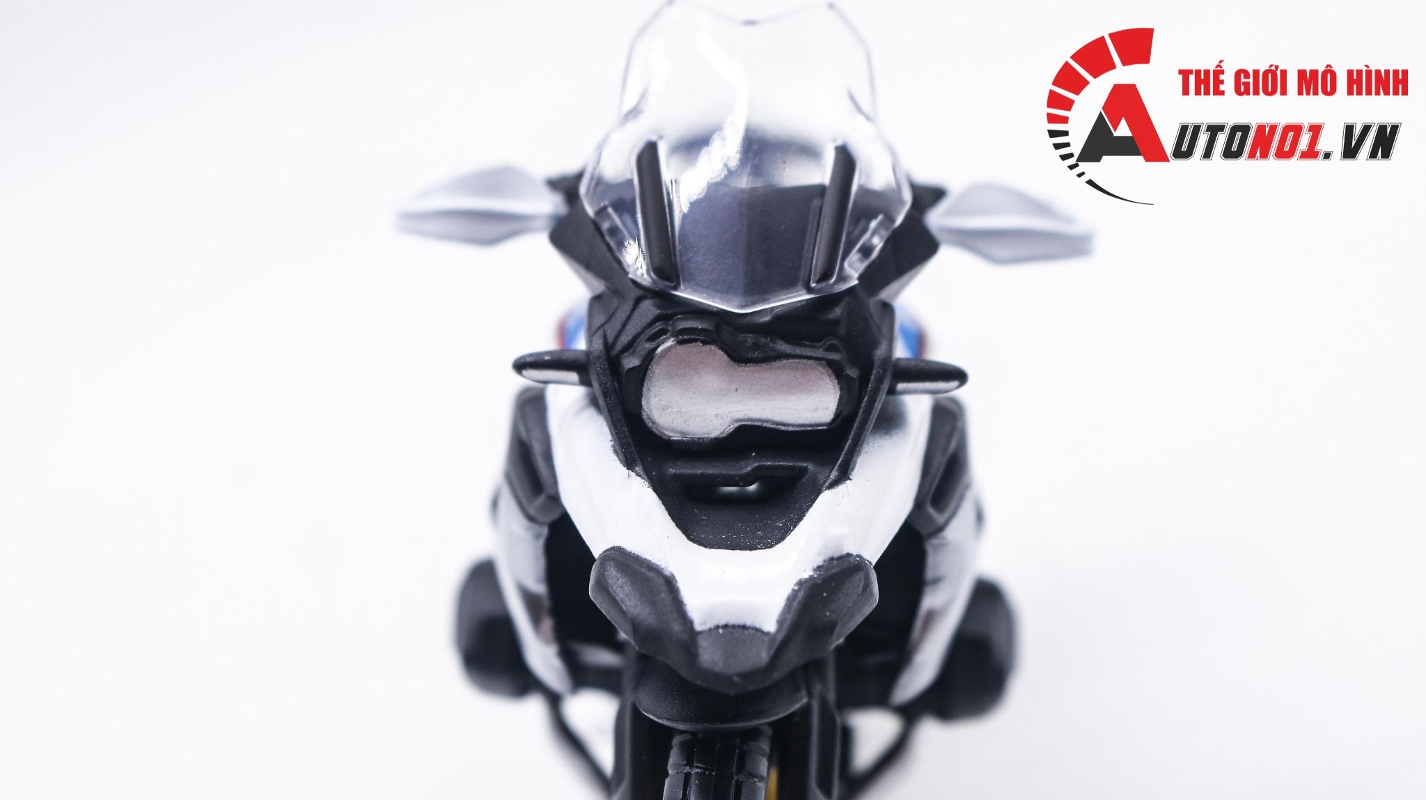  Mô hình xe Bmw R1250 gs white 1:18 Maisto 8009 