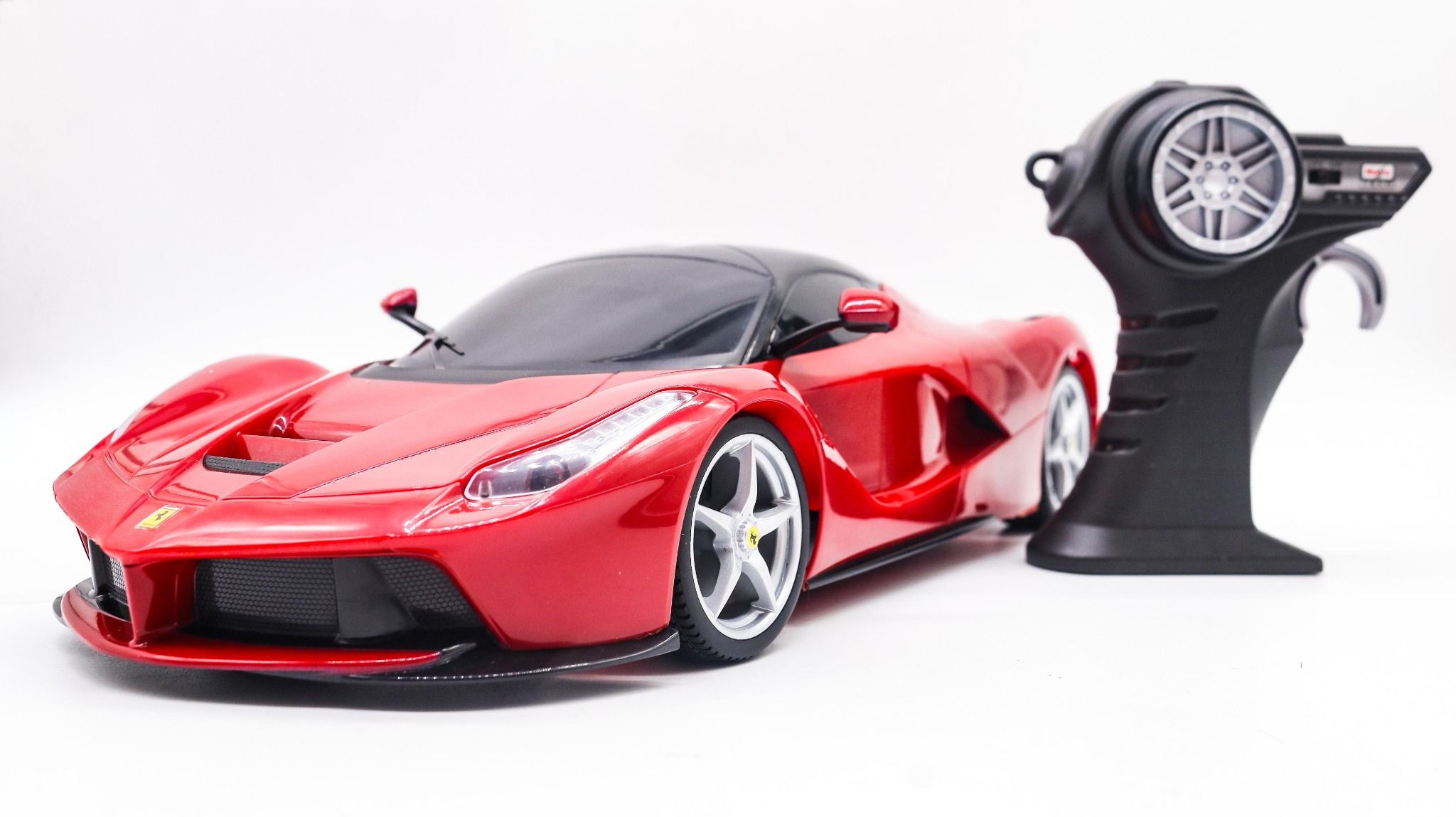 Mô hình xe điều khiển ô tô Ferarri laferrari 1:14 maisto 8011