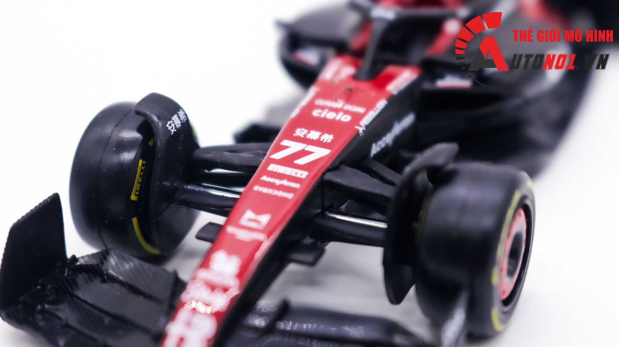  Mô hình xe đua F1 Alfa Romeo Team Stake 2023 Formular C43 tỉ lệ 1:43 Bburago OT292 