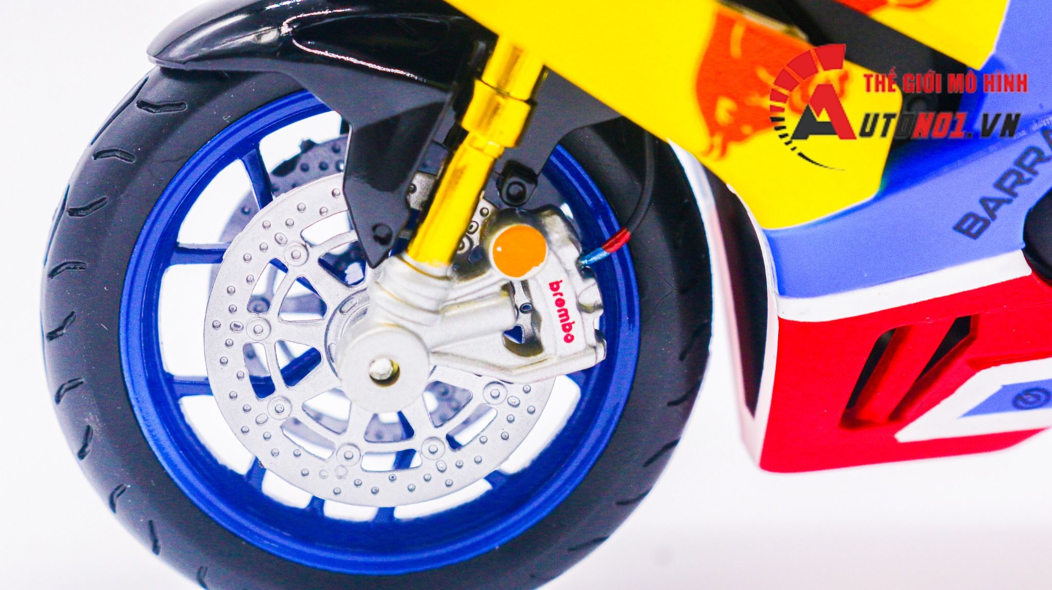  Mô hình xe độ Honda CBR1000RR custom Redbull độ pô akrapovic tỉ lệ 1:12 Autono1 D241C 