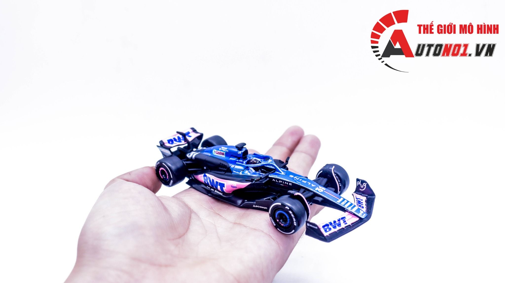 Mô hình xe đua F1 Formula BWT Alpine 2023 hộp mica có figure tỉ lệ 1:43 Bburago OT325