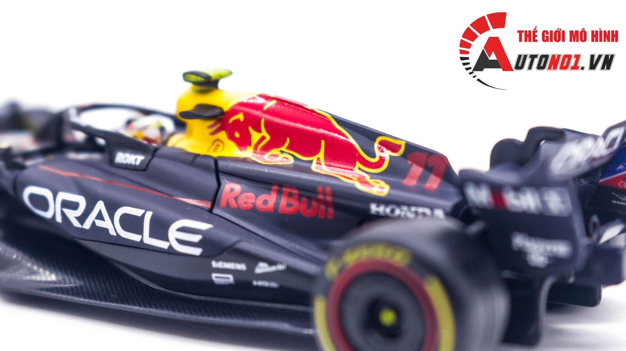 Mô hình xe đua F1 Formula Honda Red bull 2023 RB19 hộp mica có figure tỉ lệ 1:43 Bburago 18-38083 OT321