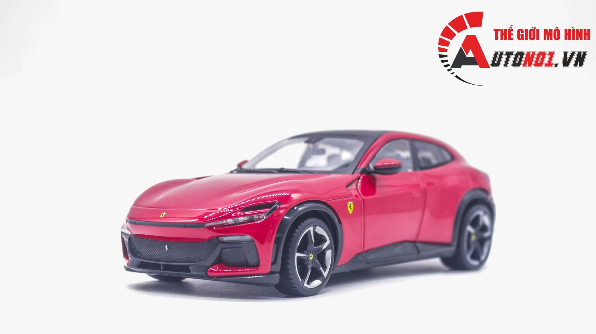 Mô hình xe Ferrari purosangue SUV full kính có đế 1:25 Bburago OT320
