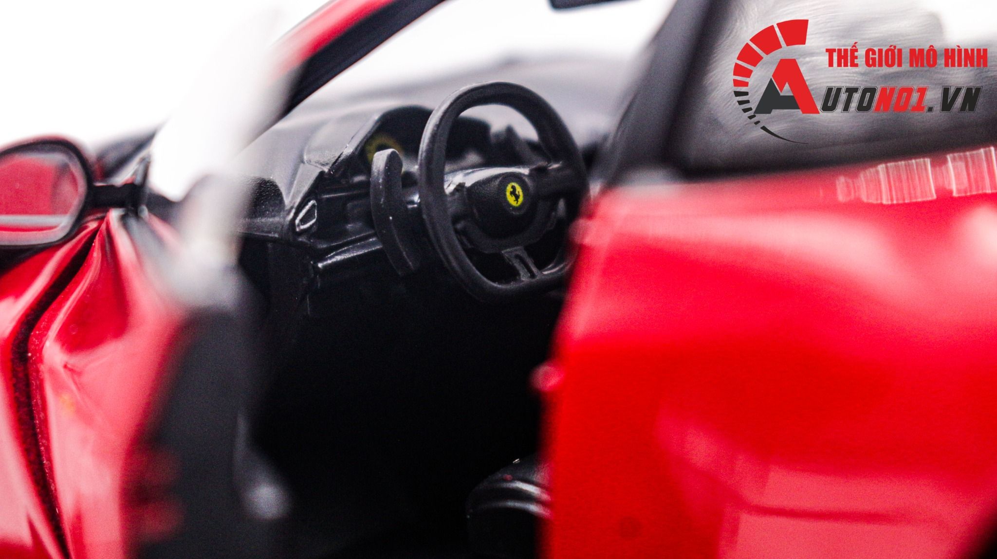 Mô hình xe Ferrari purosangue SUV full kính có đế 1:25 Bburago OT320