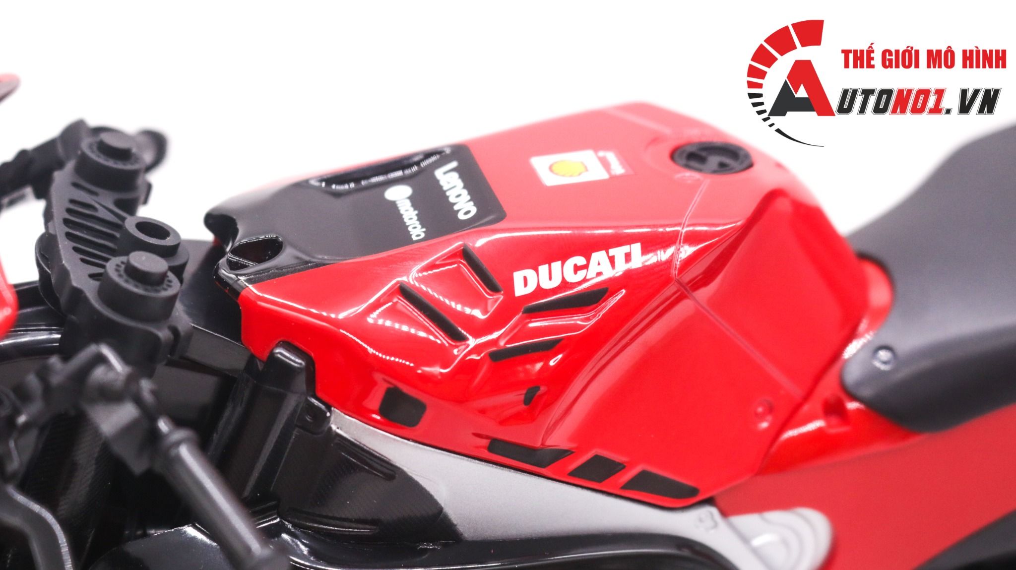 Mô hình xe mô tô Ducati Lenovo Racing Team 2022 tỉ lệ 1:6 Maisto 32229 MT048