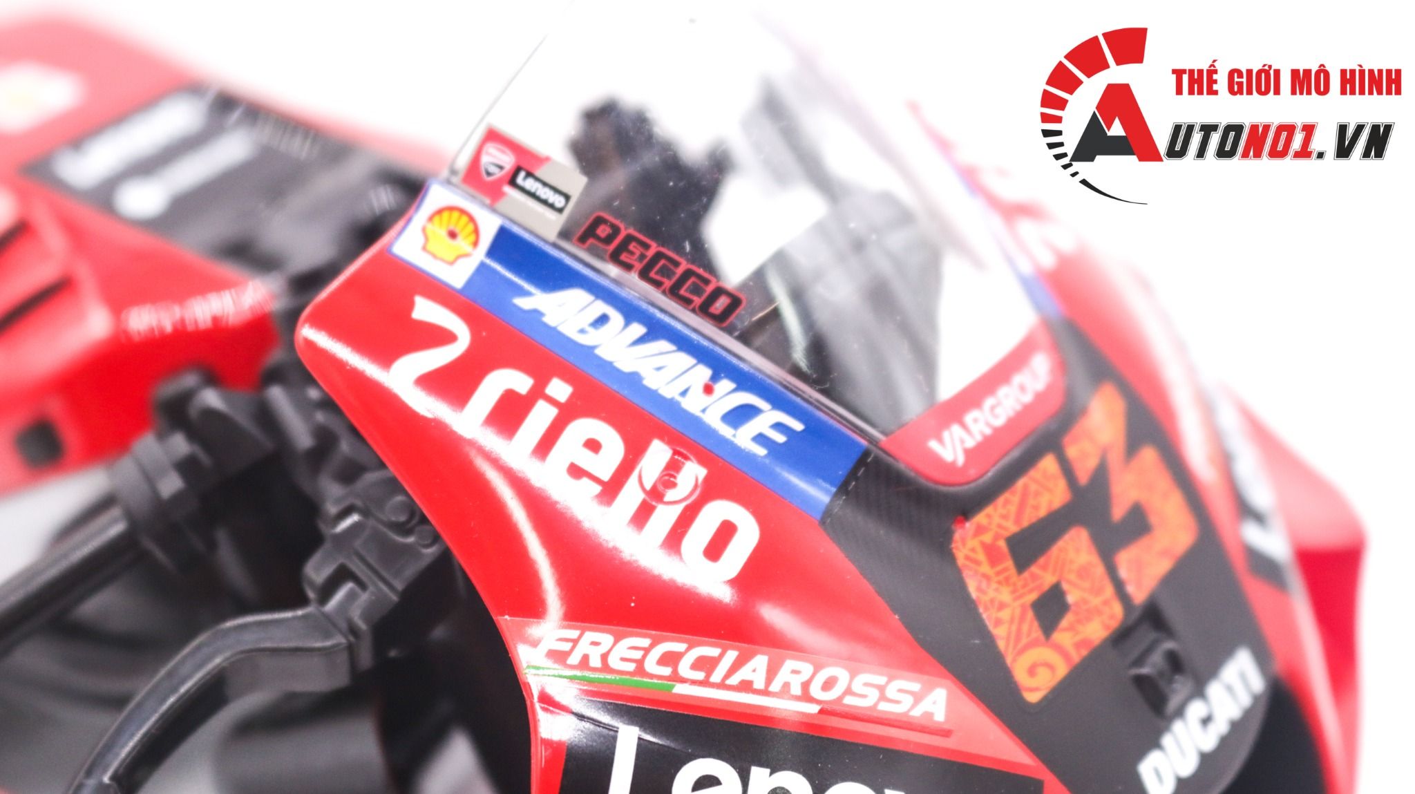 Mô hình xe mô tô Ducati Lenovo Racing Team 2022 tỉ lệ 1:6 Maisto 32229 MT048