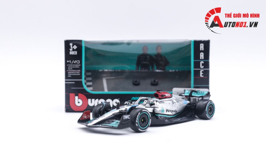 Mô hình xe đua F1 Mercedes AMG Petronas F1 W13 2022 #63 Hybrid 1:43 Bburago OT003