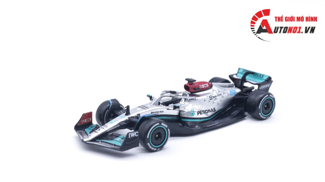 Mô hình xe đua F1 Mercedes AMG Petronas F1 W13 2022 #63 Hybrid 1:43 Bburago OT003