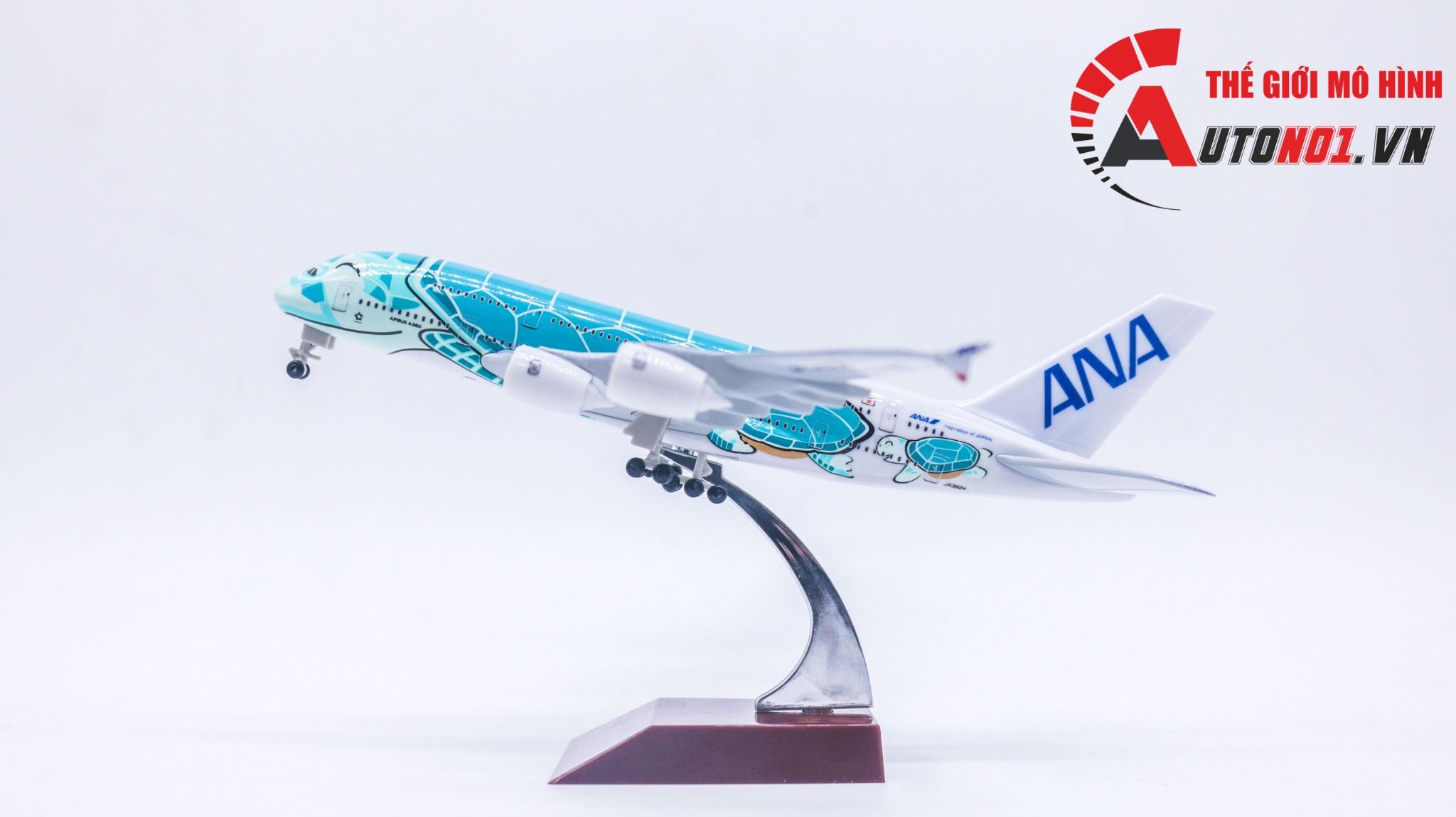Mô hình máy bay Nhật Bản ANA Airlines Airbus A380 baby blue kích thước 20cm MB20087