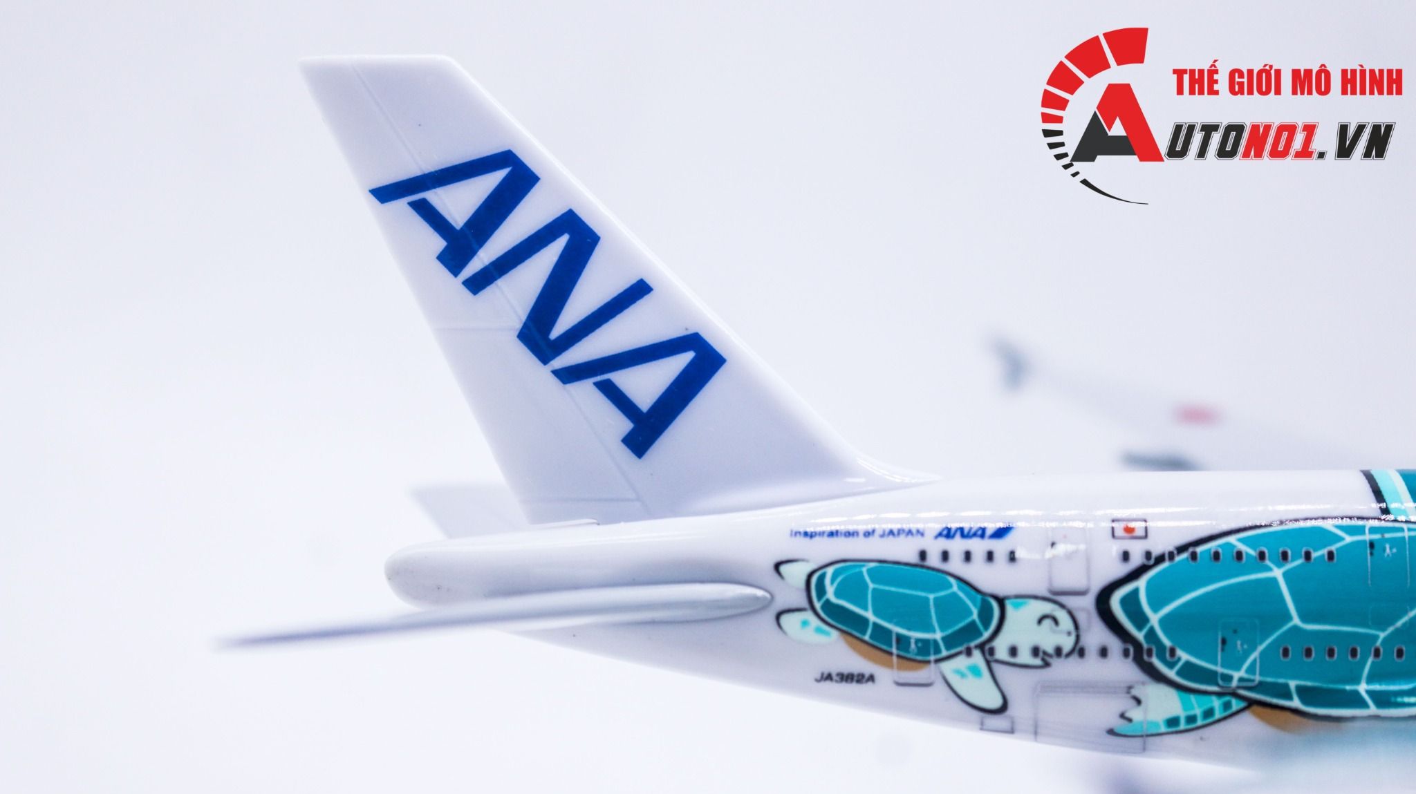 Mô hình máy bay Nhật Bản ANA Airlines Airbus A380 baby blue kích thước 20cm MB20087