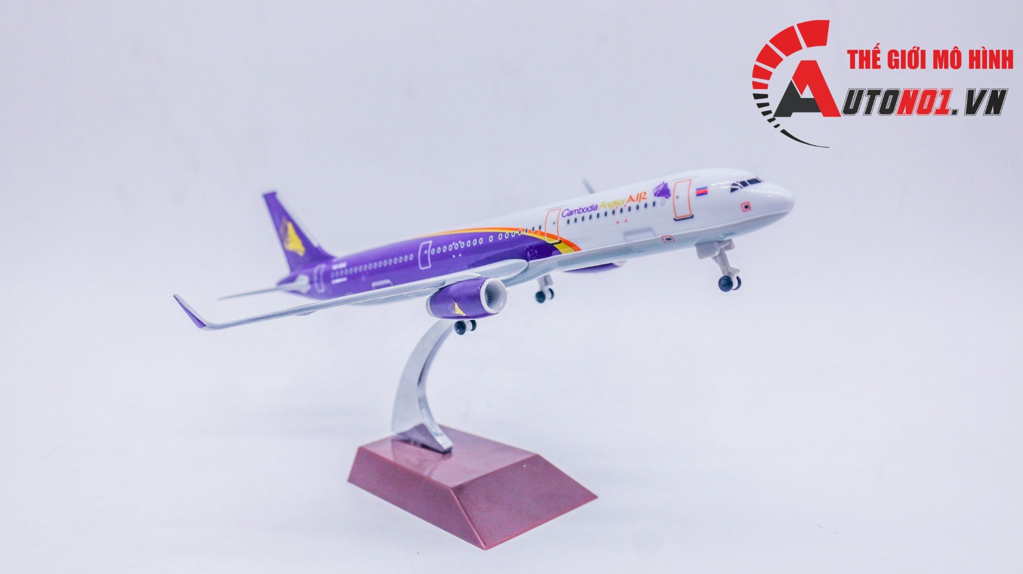 Mô hình máy bay Cambodia Angkor Air Airbus A321 kích thước 20cm MB20082