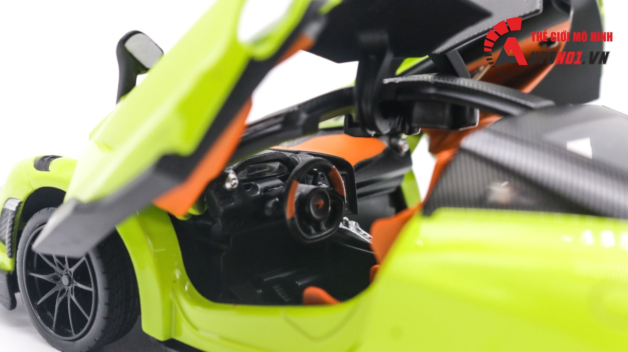 Mô hình xe Mclaren 765LT mở được 2 cửa tỉ lệ 1:24 CCA Coolchicauto OT494