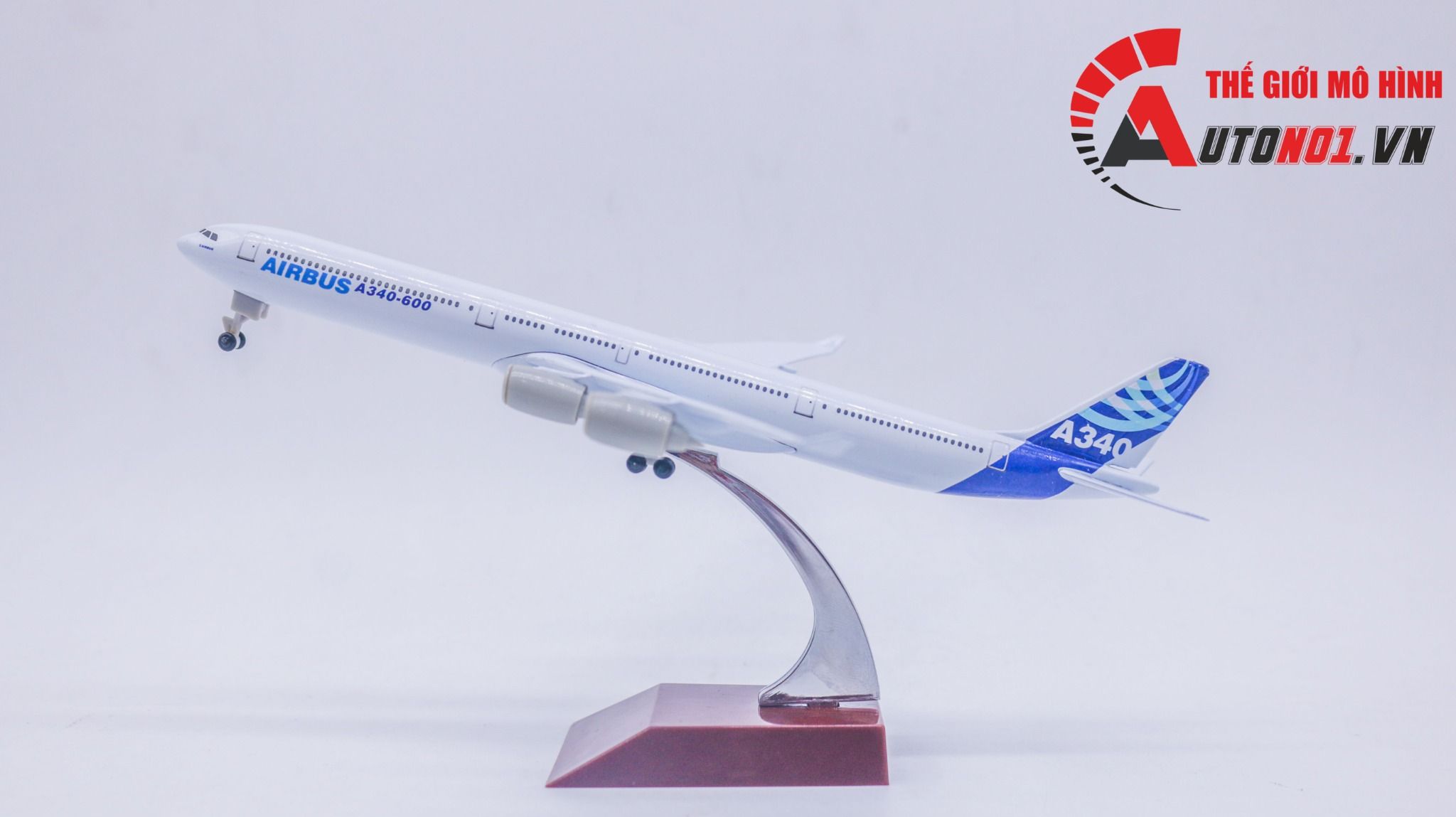 Mô hình máy bay USA Airbus A340 kích thước 20cm MB20084