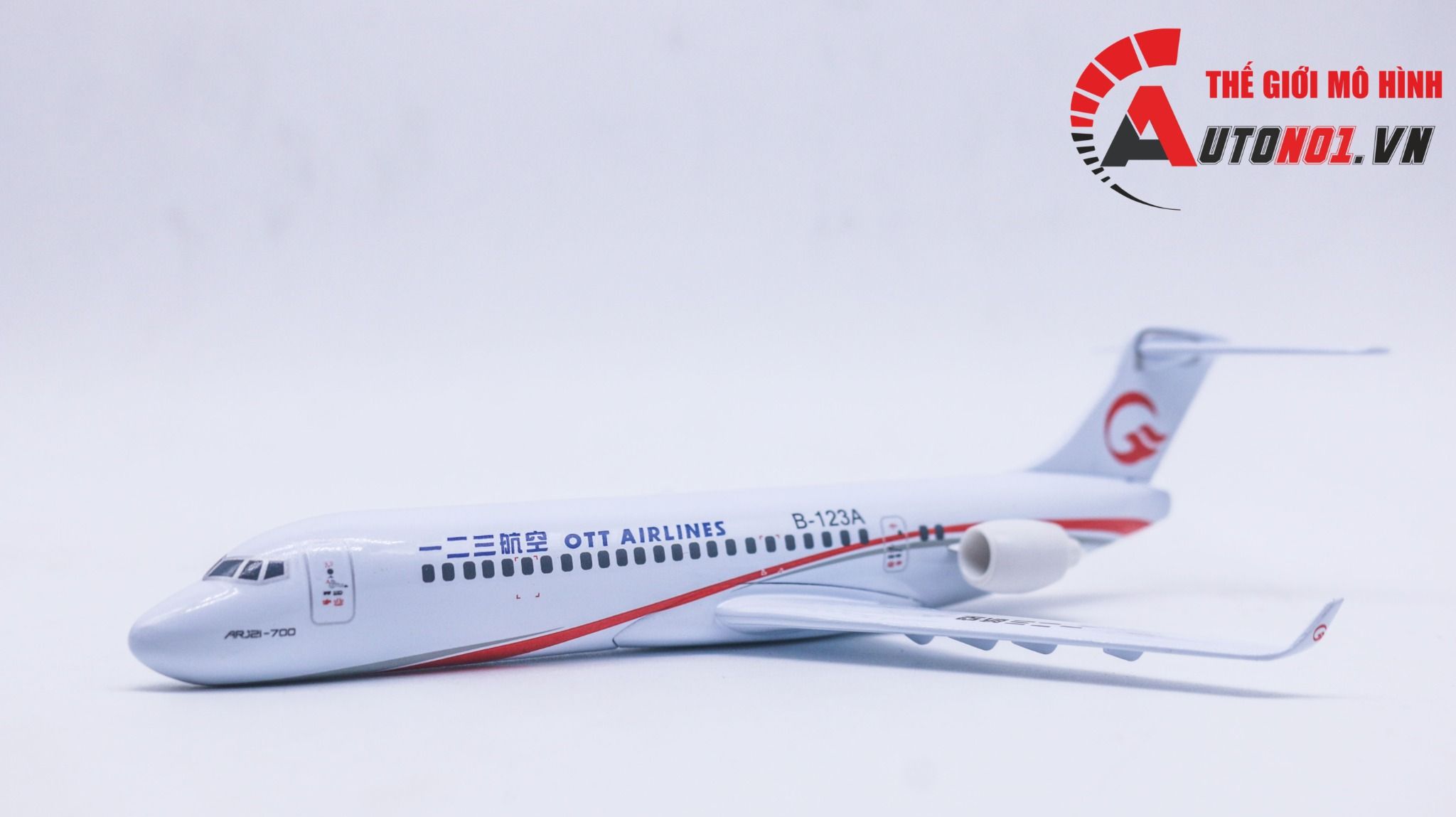 Mô hình máy bay China OTT Airlines ARJ kích thước 20cm MB20080