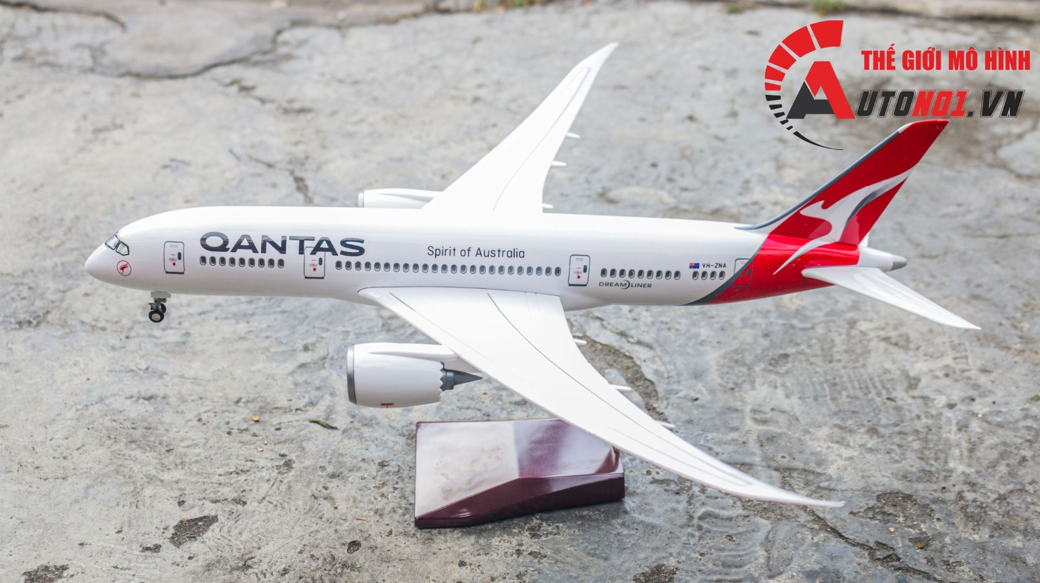 Mô hình máy bay Australia Qantas Boeing B787 47cm 1:130 có đèn led tự động theo tiếng vỗ tay hoặc chạm MB47007