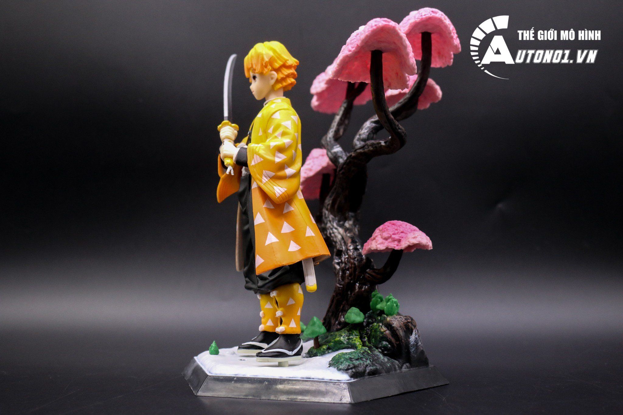  Mô hình nhân vật Kimetsu No Yaiba - Agatsuma Zenitsu 19 Cm 7036 