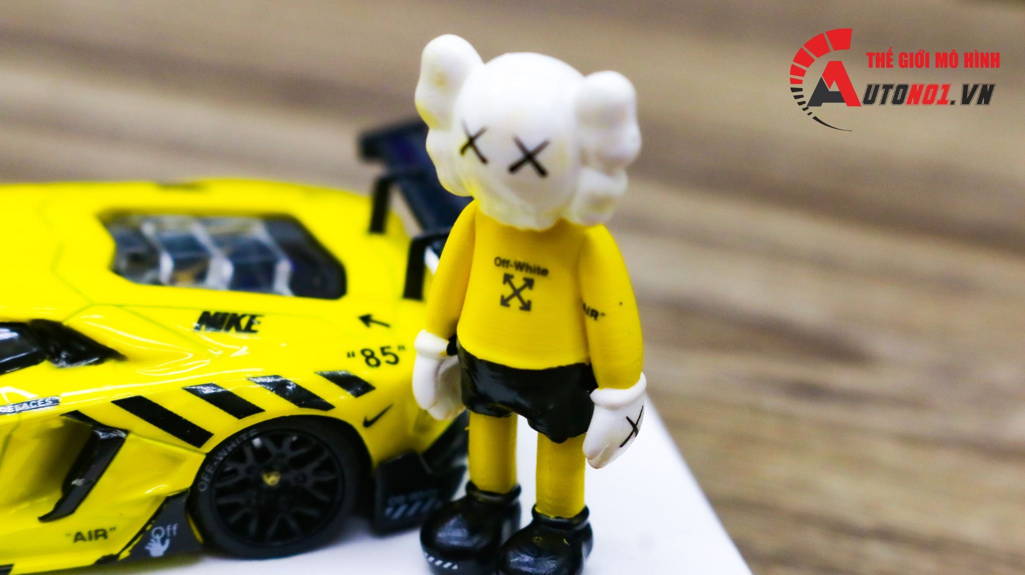 Mô hình xe Lamborghini Aventador LP700-4 2.0 Off white yellow tỉ lệ 1:64 Briscale Micro BSC