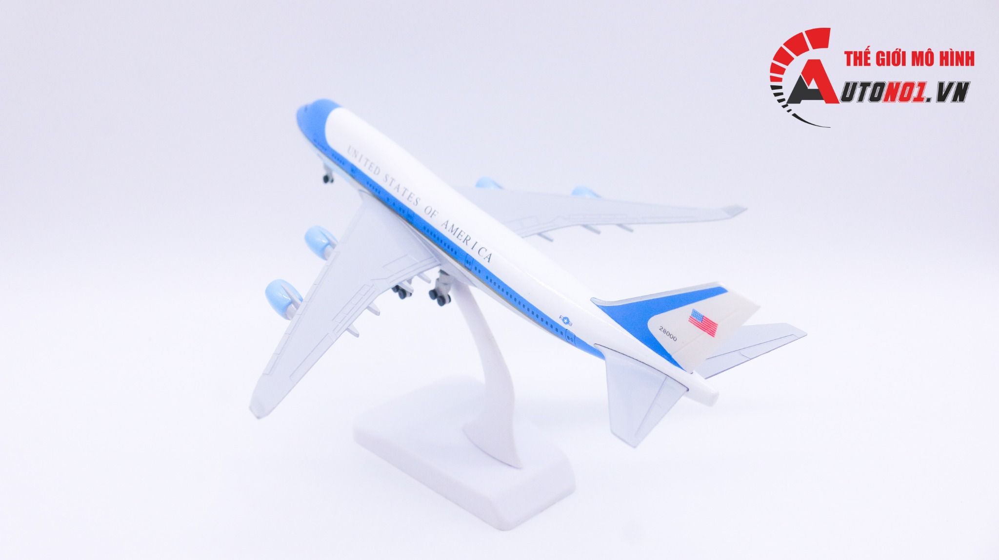 Mô hình máy bay Chuyên cơ tổng thống Mỹ Boeing B747 Air Force One 20cm MB20021