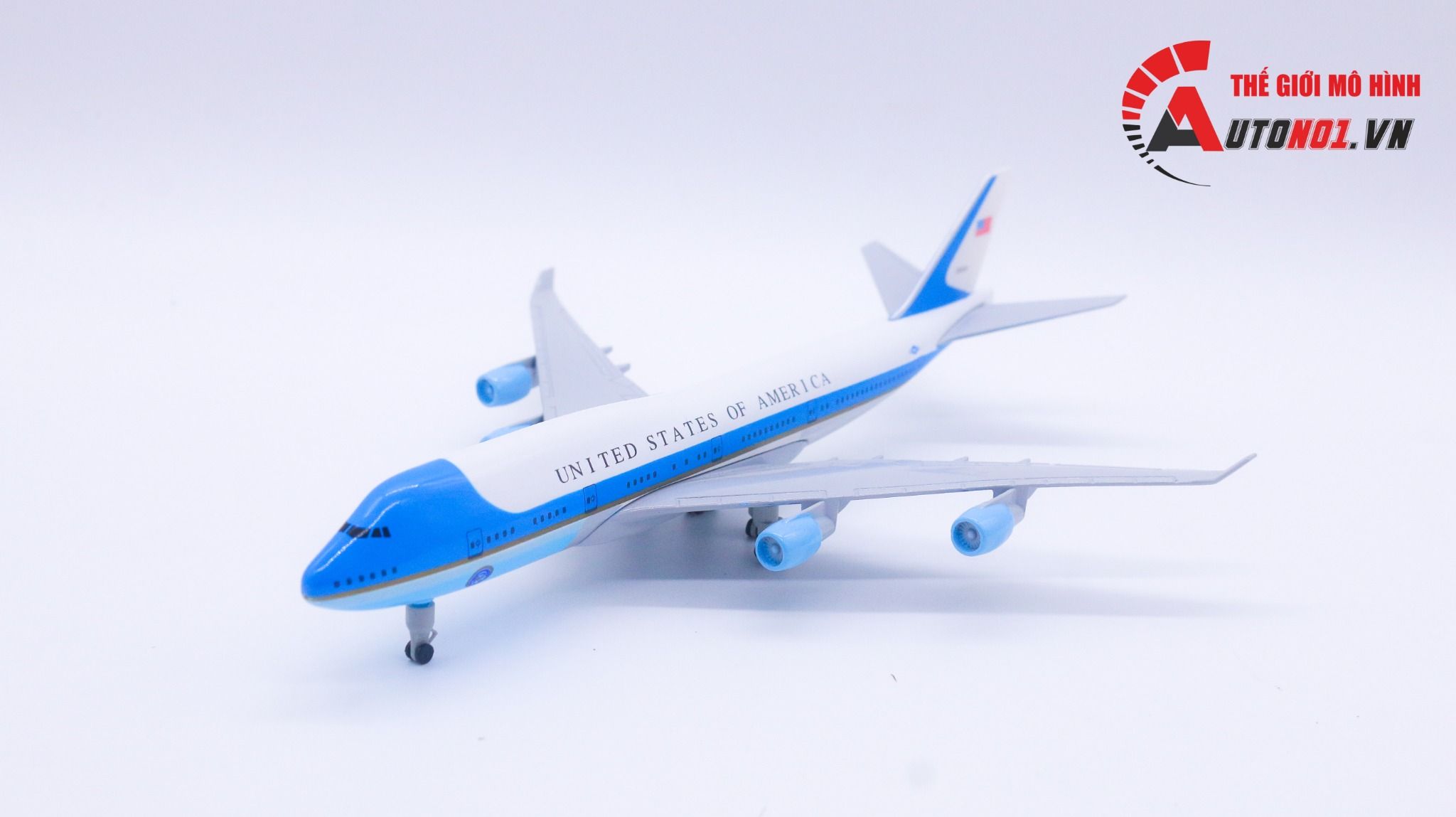 Mô hình máy bay Chuyên cơ tổng thống Mỹ Boeing B747 Air Force One 20cm MB20021