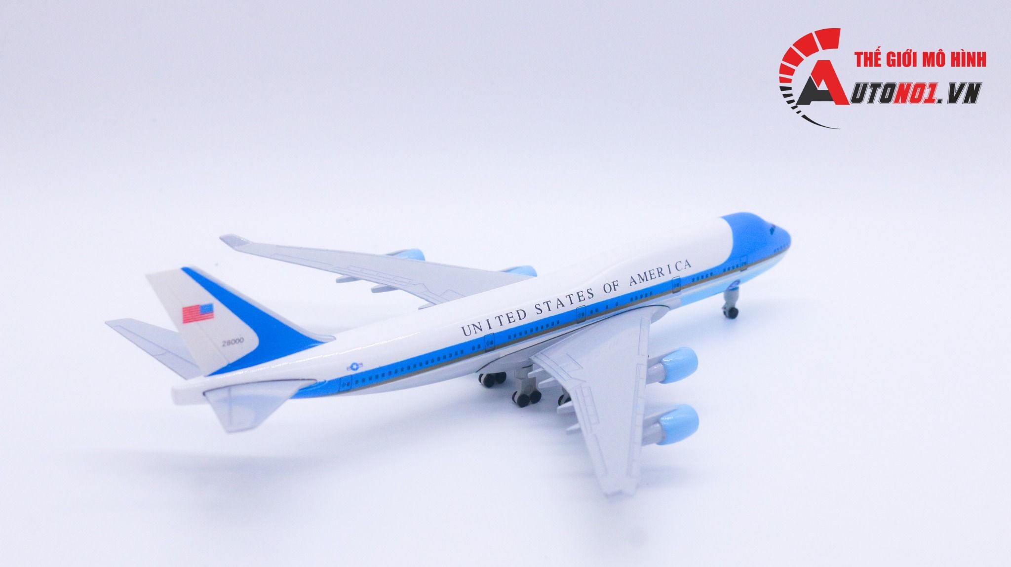 Mô hình máy bay Chuyên cơ tổng thống Mỹ Boeing B747 Air Force One 20cm MB20021